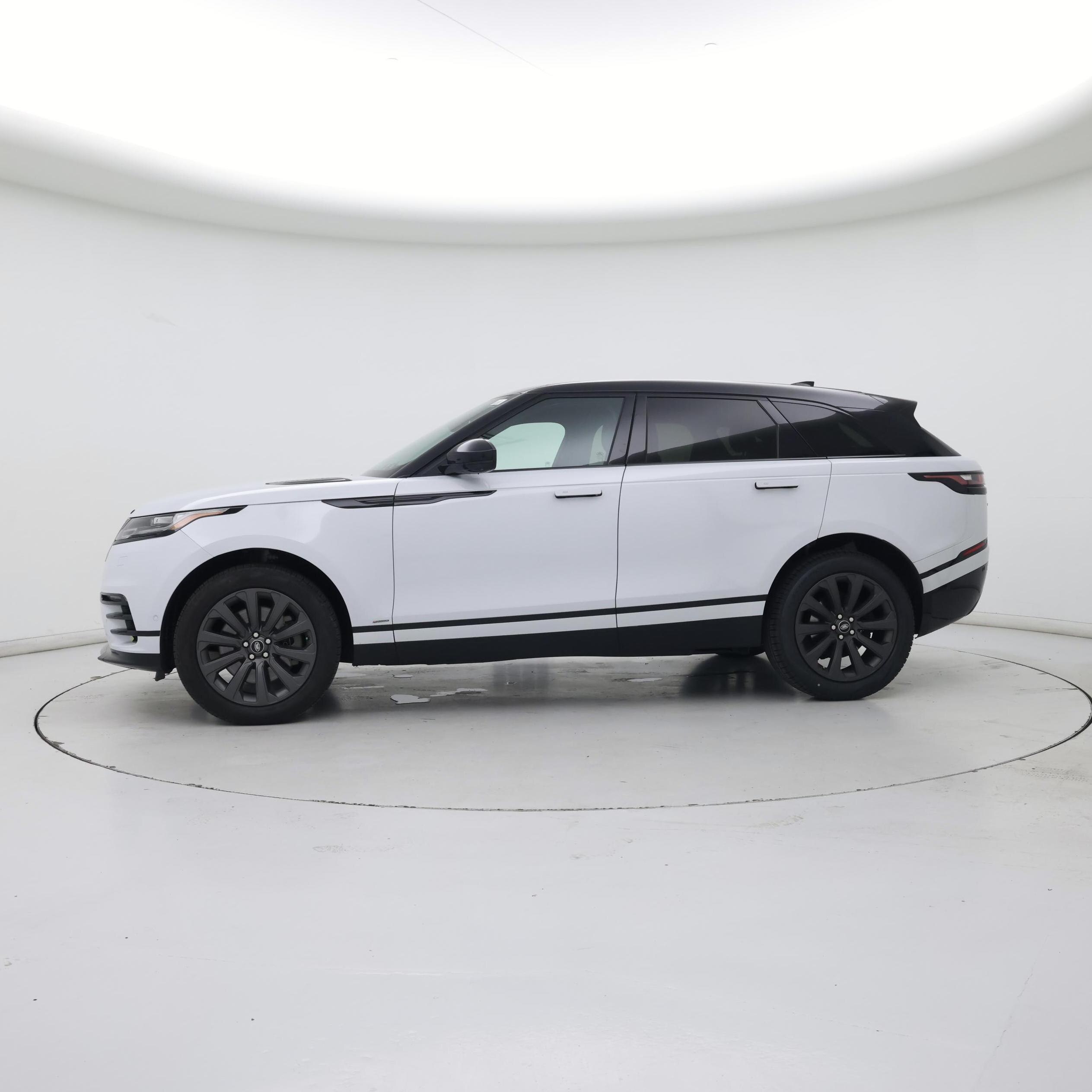 Thumbnail: 2021 Land Rover Range Rover Velar - 3