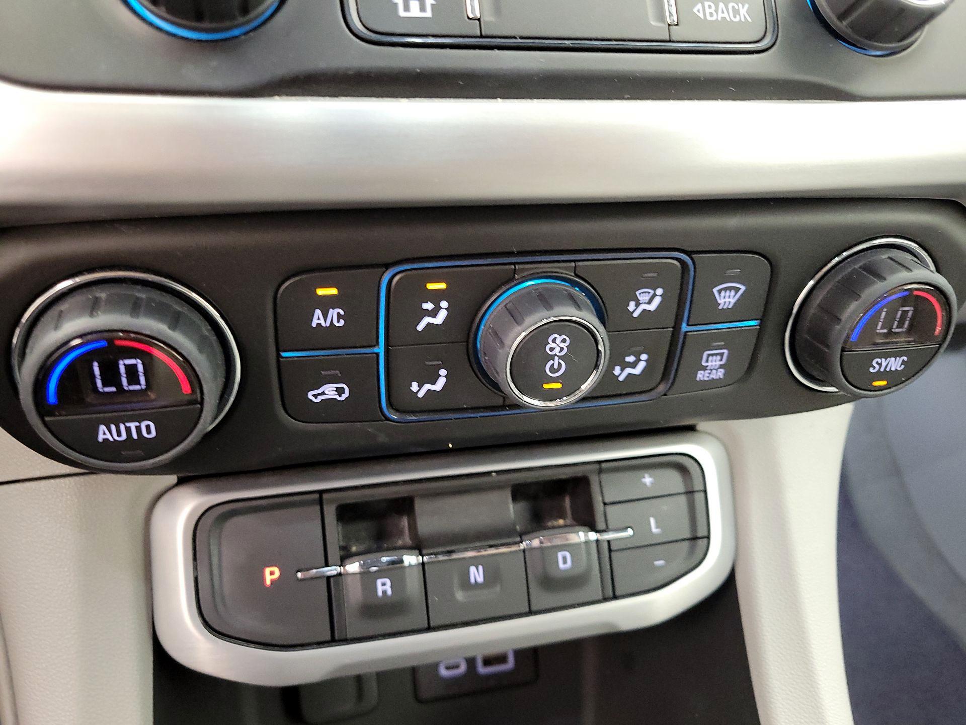Thumbnail: 2022 GMC Acadia - 16
