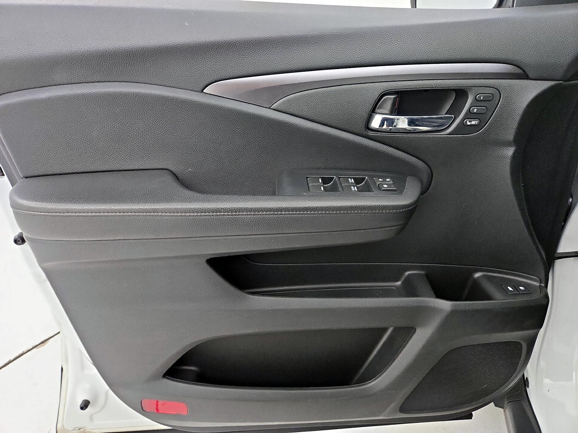 Thumbnail: 2022 Honda Pilot - 12