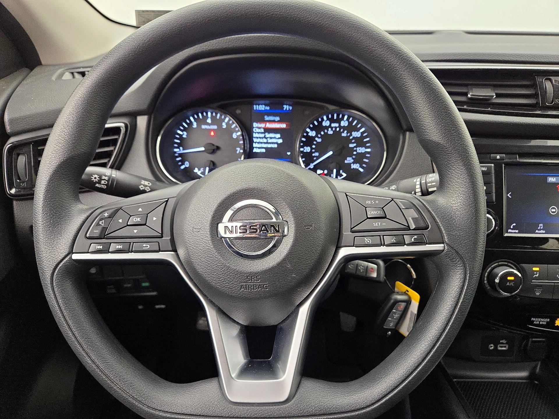 Thumbnail: 2022 Nissan Rogue Sport - 10