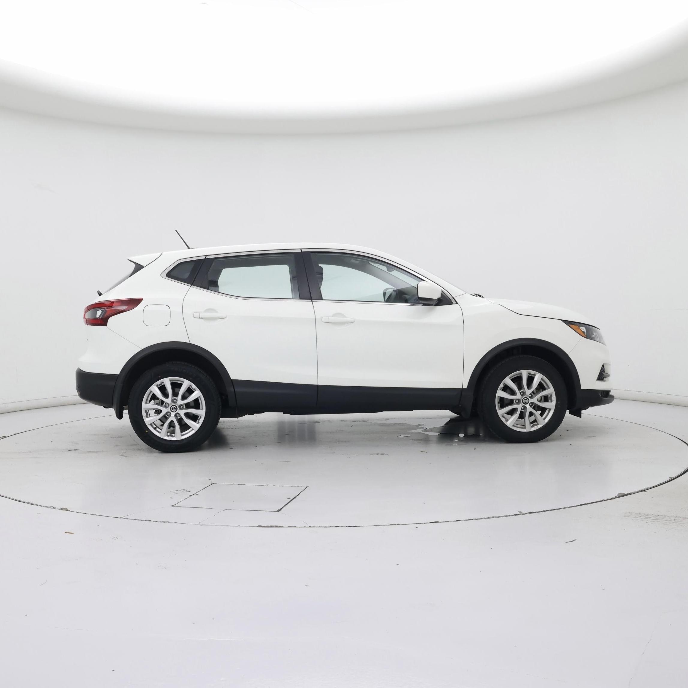 Thumbnail: 2022 Nissan Rogue Sport - 7