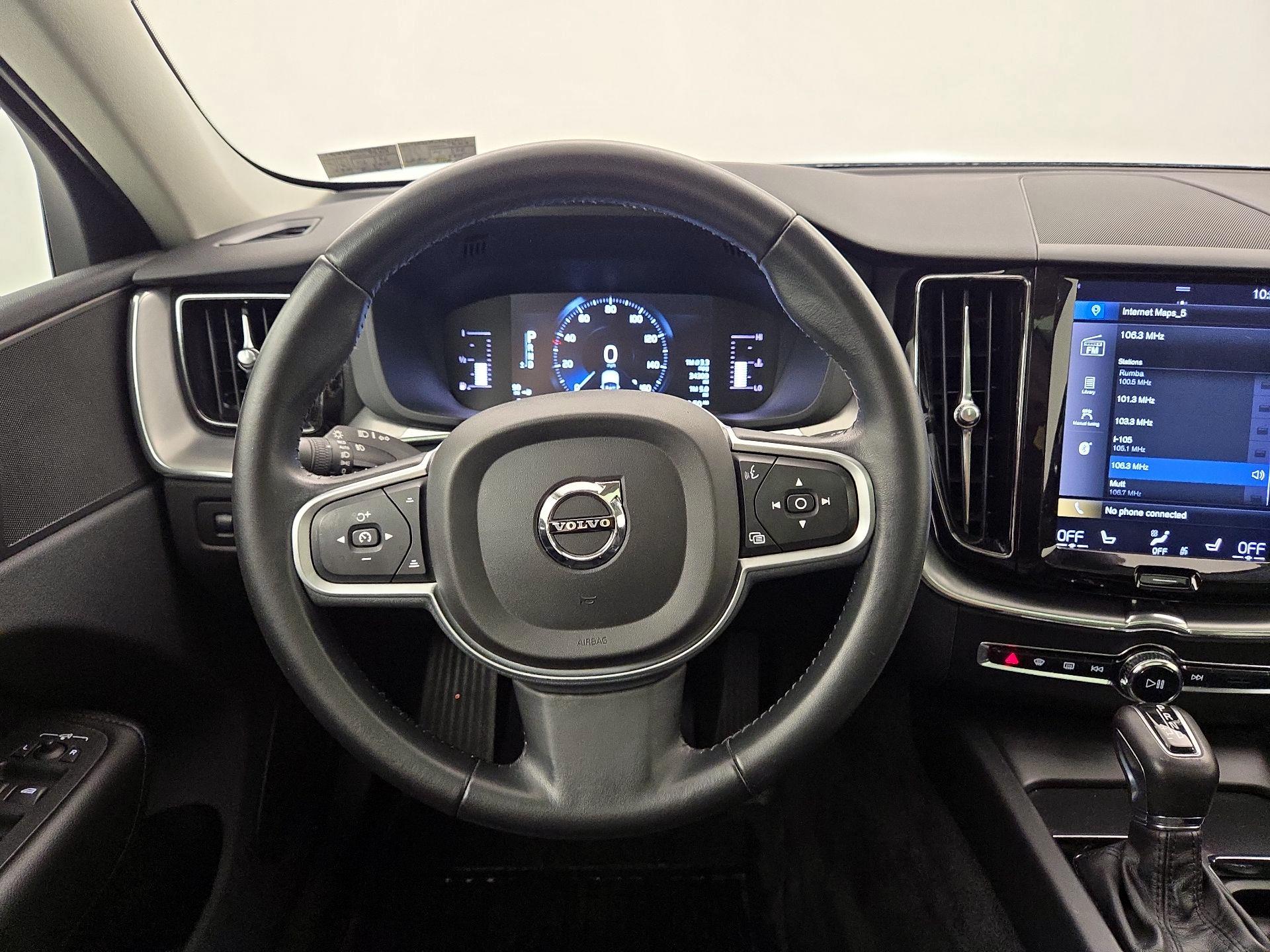Thumbnail: 2019 Volvo XC60 - 10