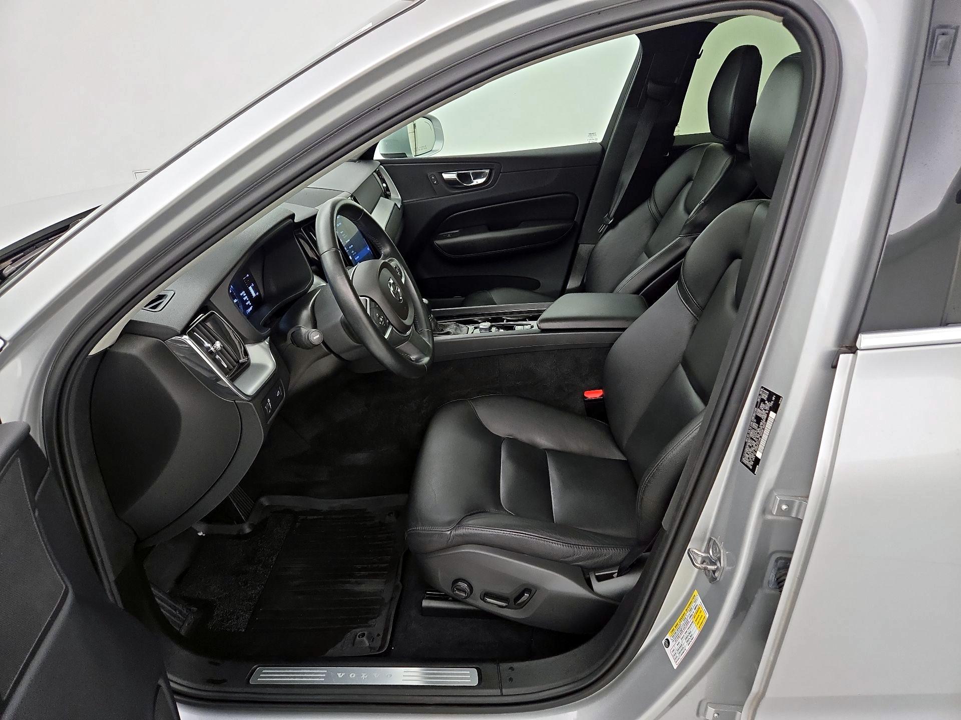 Thumbnail: 2019 Volvo XC60 - 11