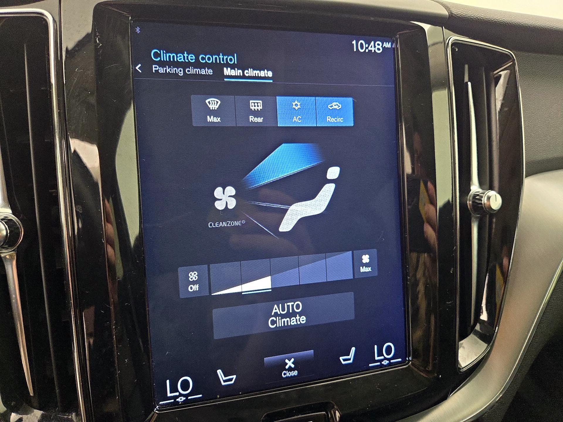 Thumbnail: 2019 Volvo XC60 - 16