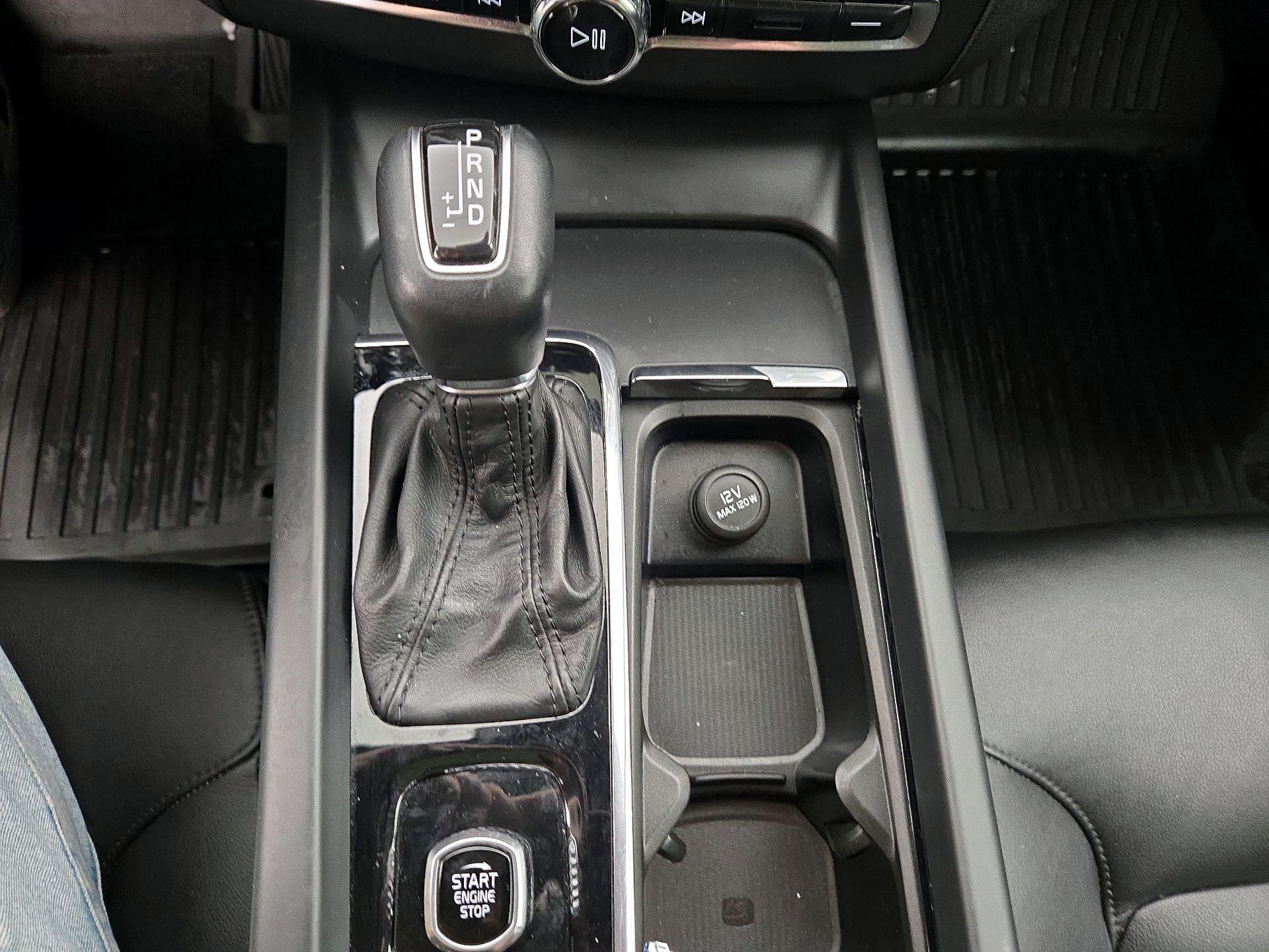Thumbnail: 2019 Volvo XC60 - 17