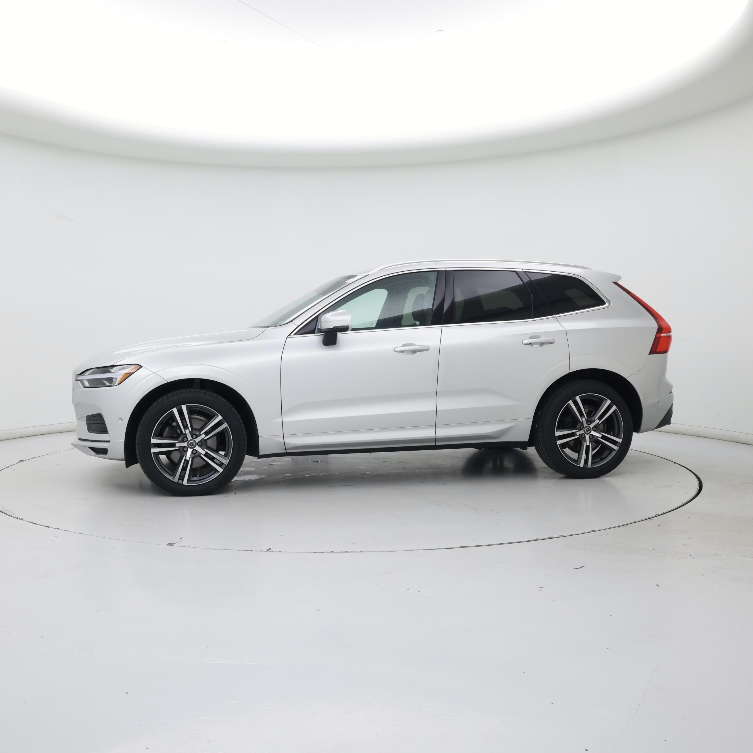 Thumbnail: 2019 Volvo XC60 - 3