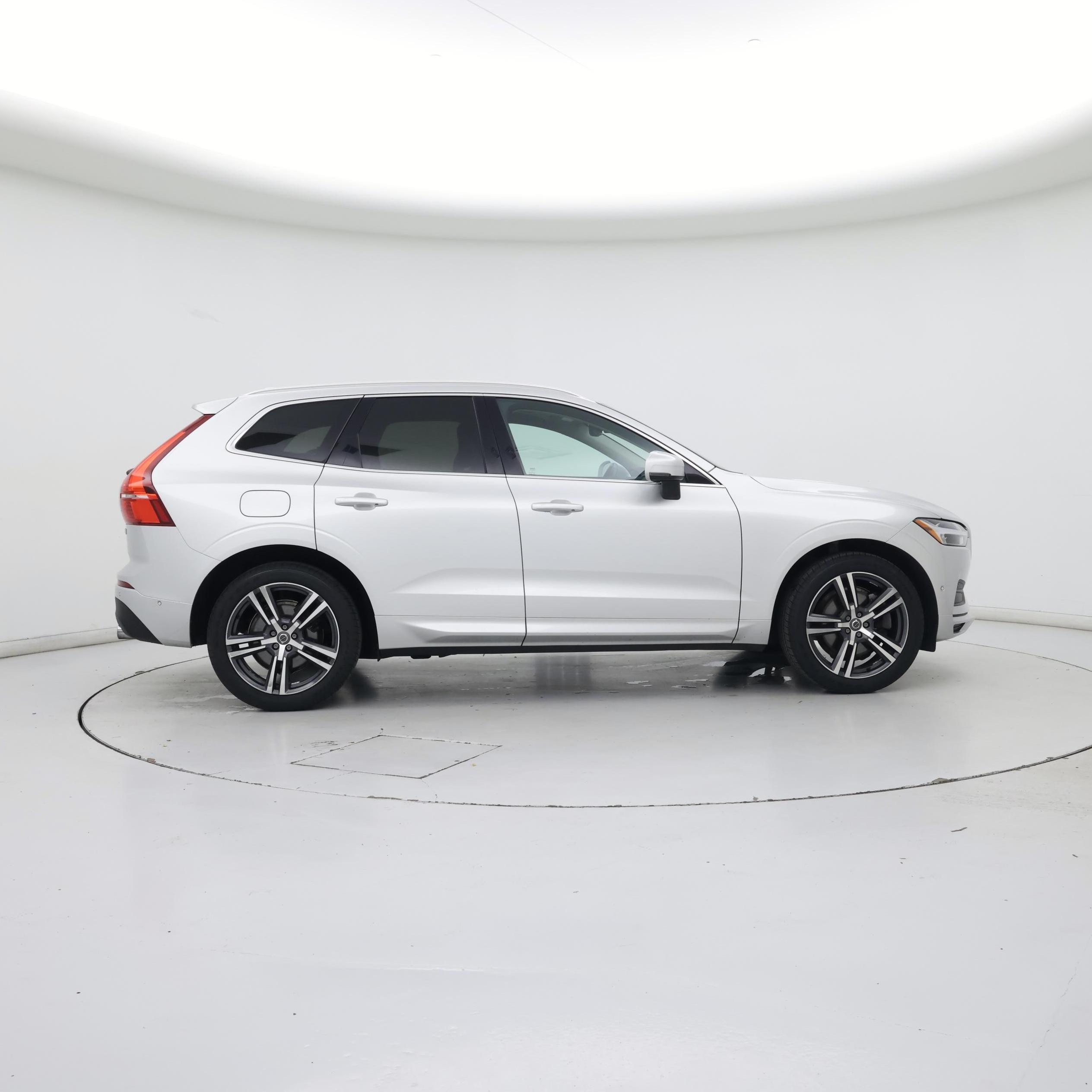 Thumbnail: 2019 Volvo XC60 - 7