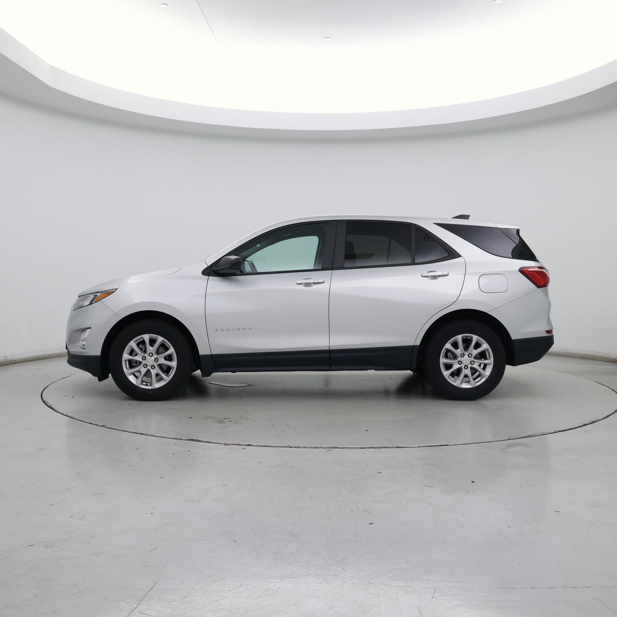 Thumbnail: 2021 Chevrolet Equinox - 3