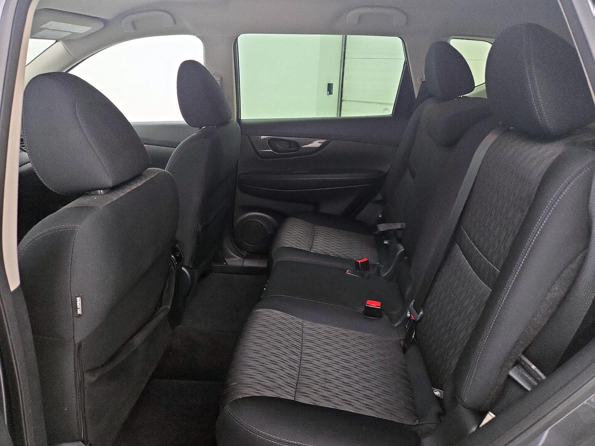 Thumbnail: 2019 Nissan Rogue - 19