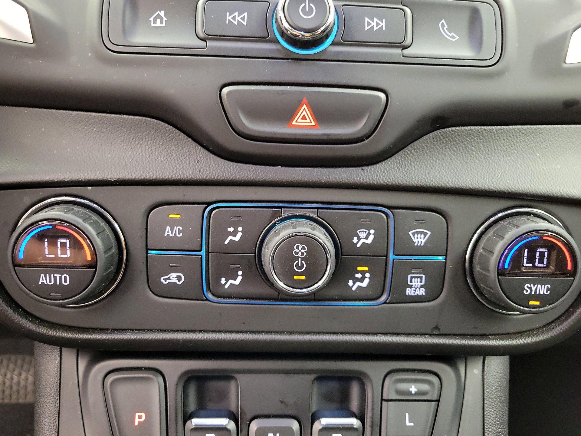 Thumbnail: 2020 GMC Terrain - 16