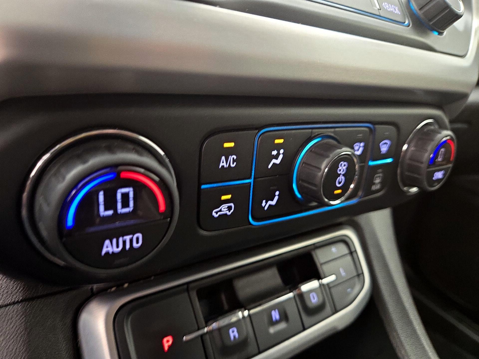 Thumbnail: 2021 GMC Acadia - 16