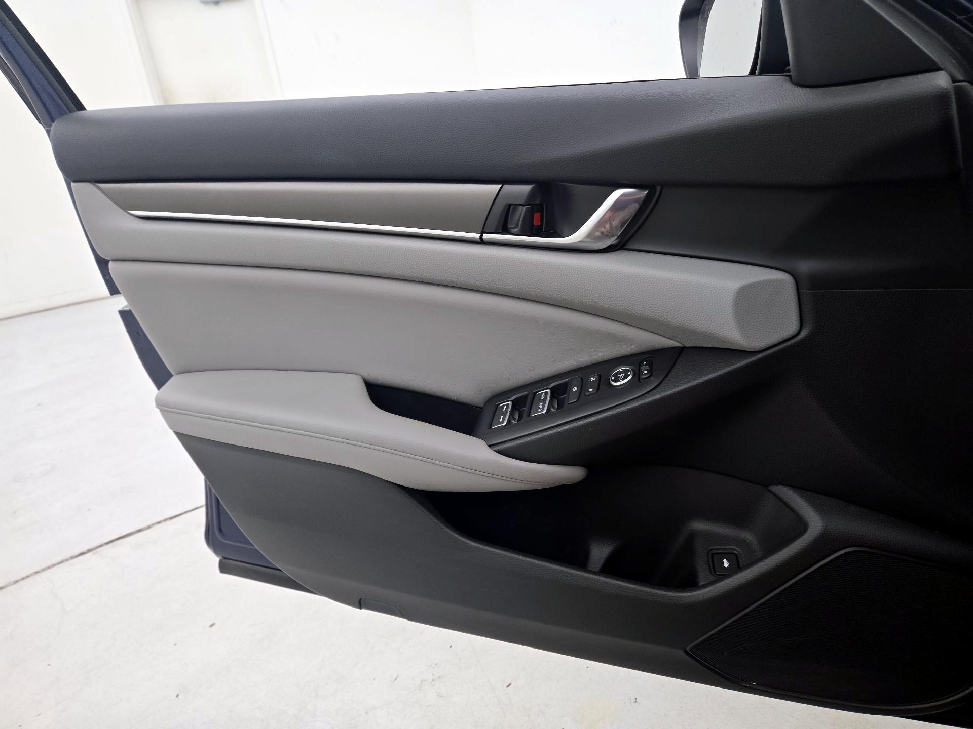 Thumbnail: 2019 Honda Accord - 12