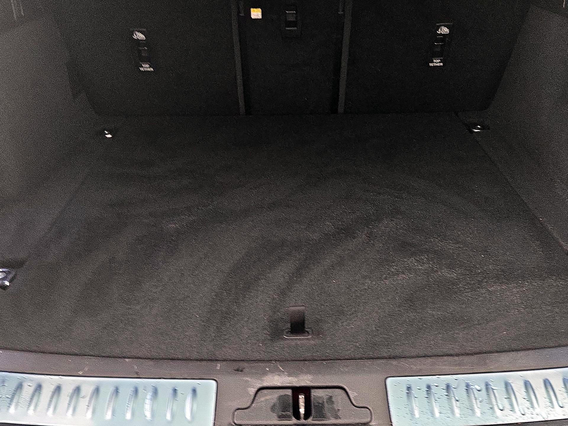 Thumbnail: 2023 Land Rover Range Rover Velar - 18