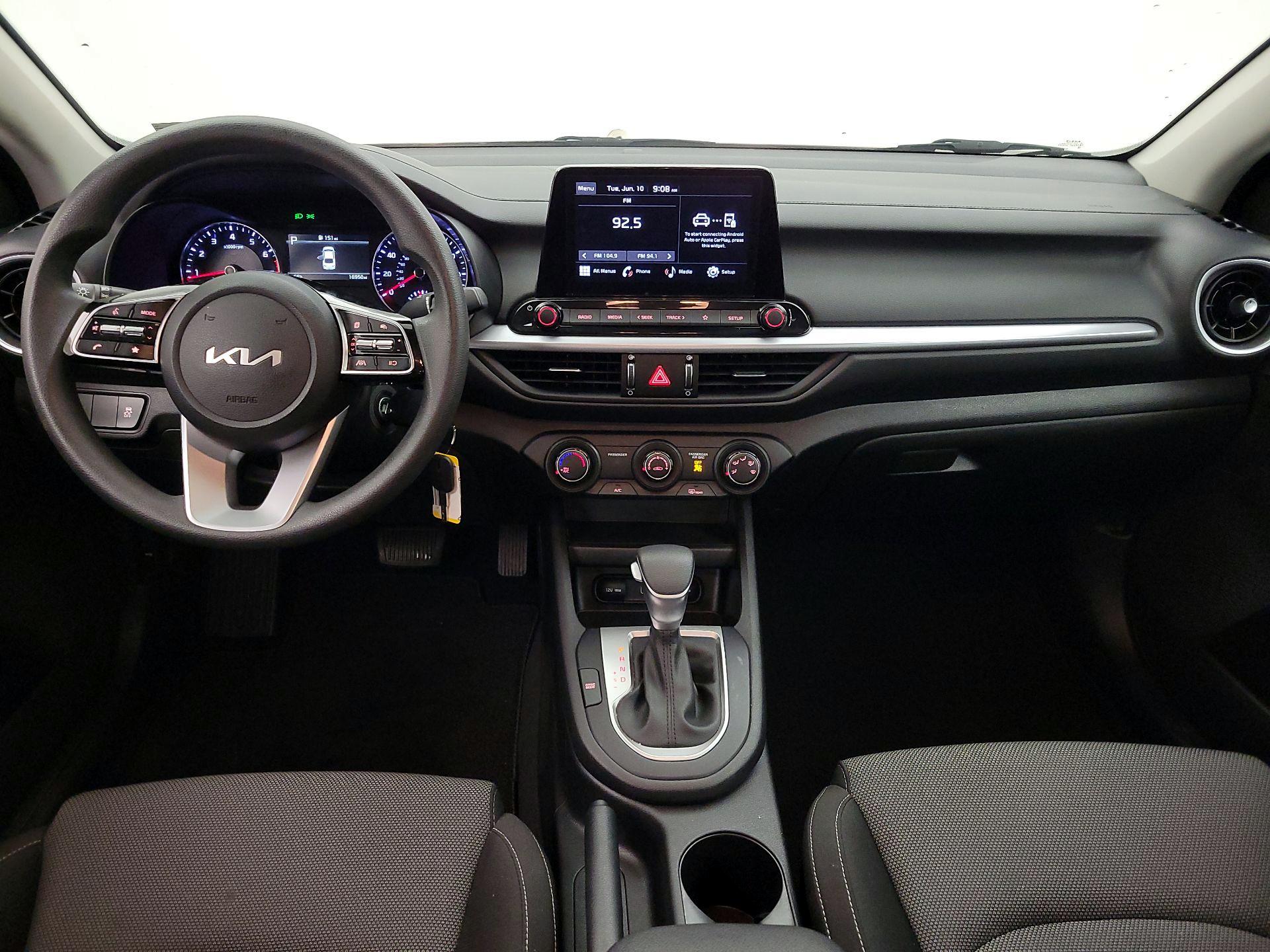 Thumbnail: 2023 Kia Forte - 9