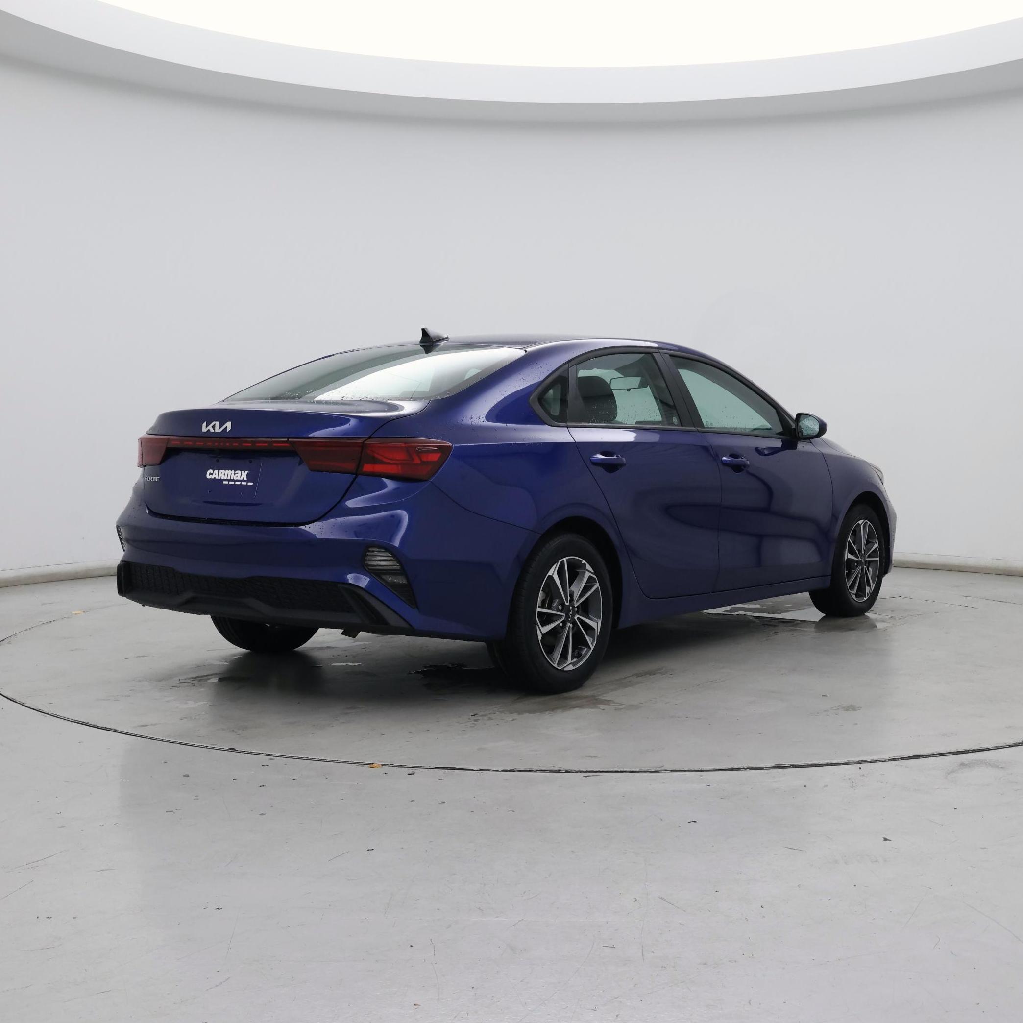 Thumbnail: 2023 Kia Forte - 8