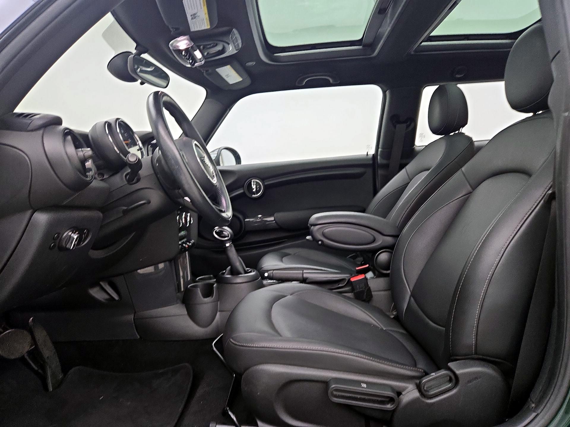 Thumbnail: 2019 MINI Cooper Hardtop - 11