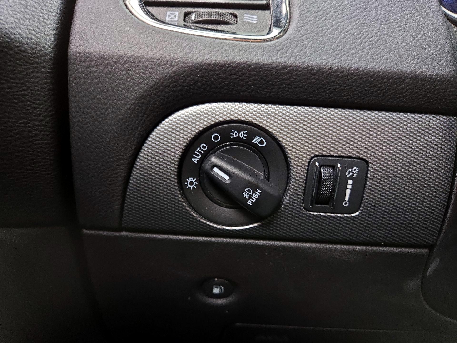 Thumbnail: 2019 Dodge Durango - 13