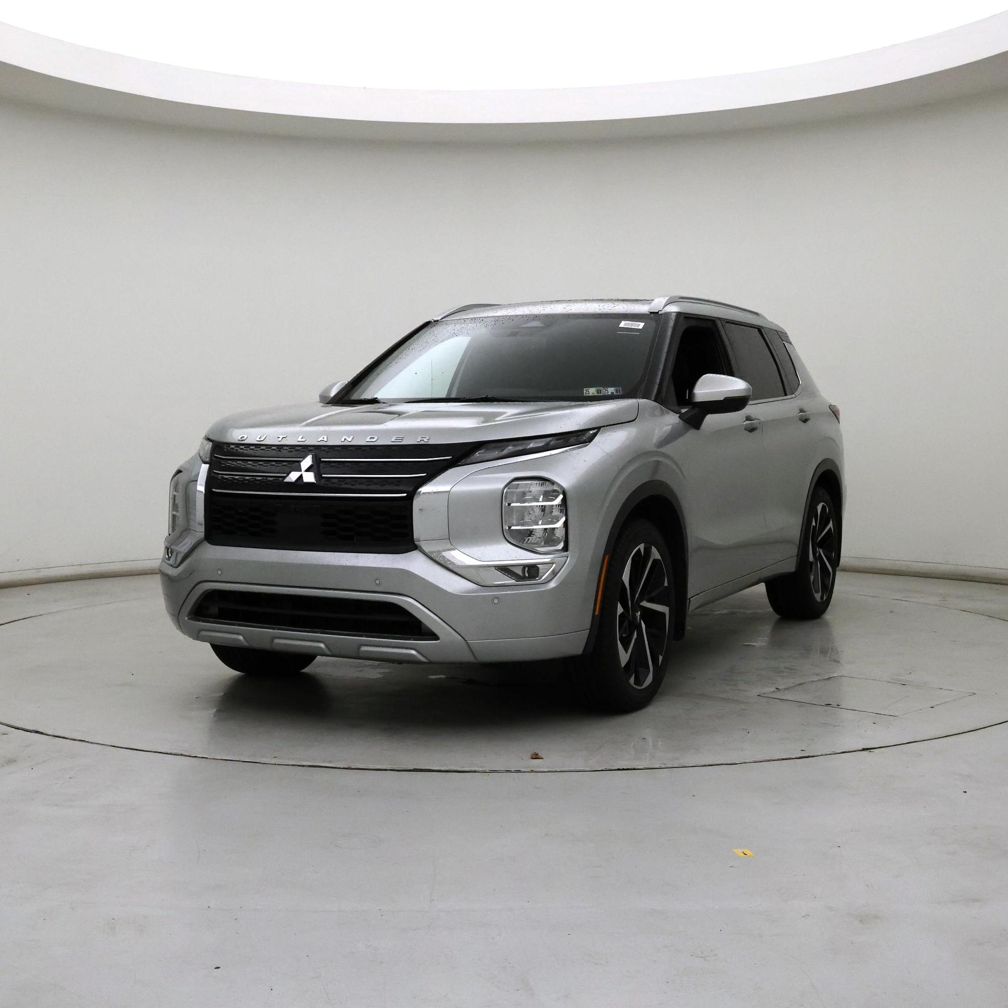 Thumbnail: 2022 Mitsubishi Outlander - 4