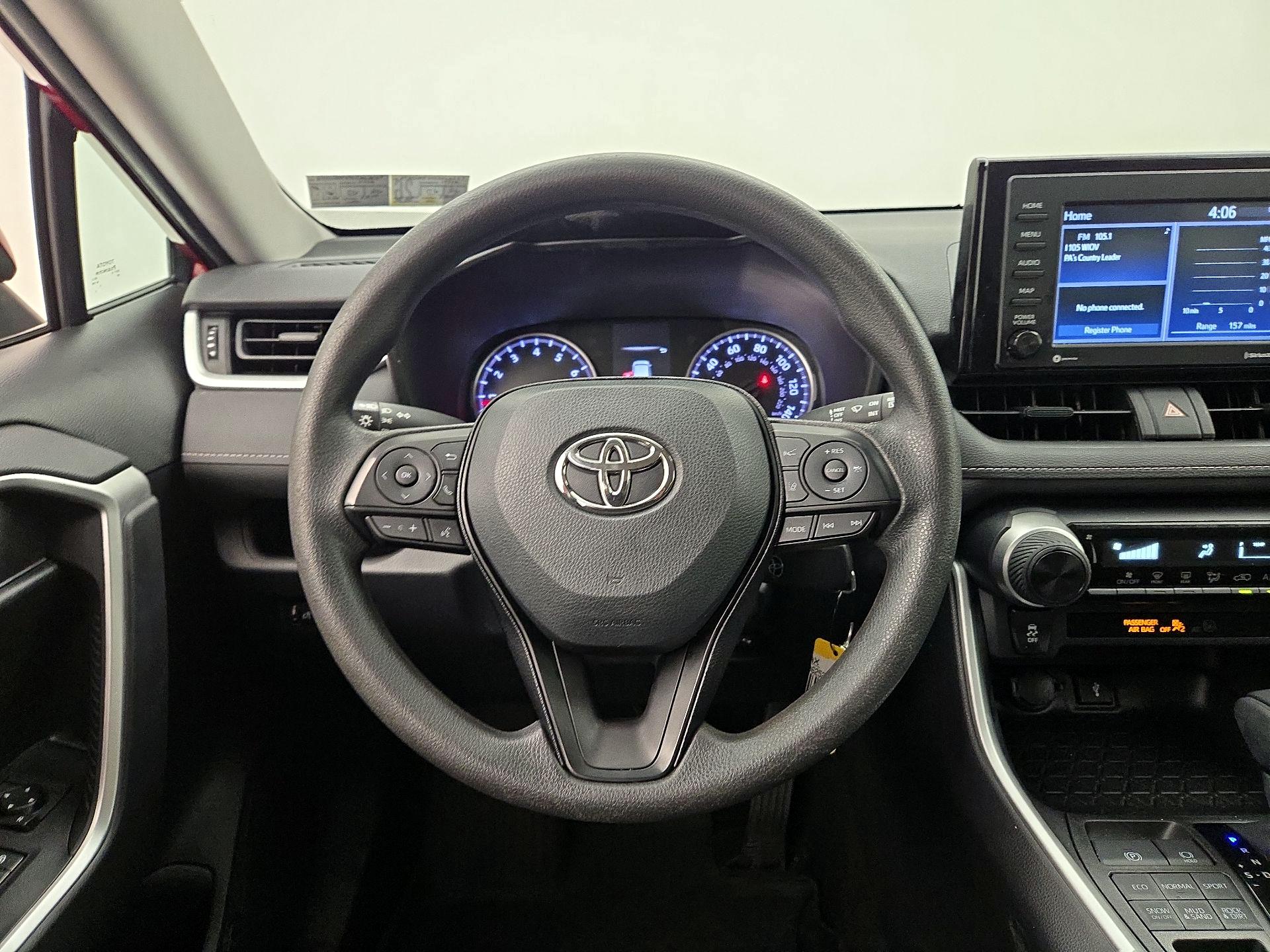 Thumbnail: 2020 Toyota RAV4 - 10