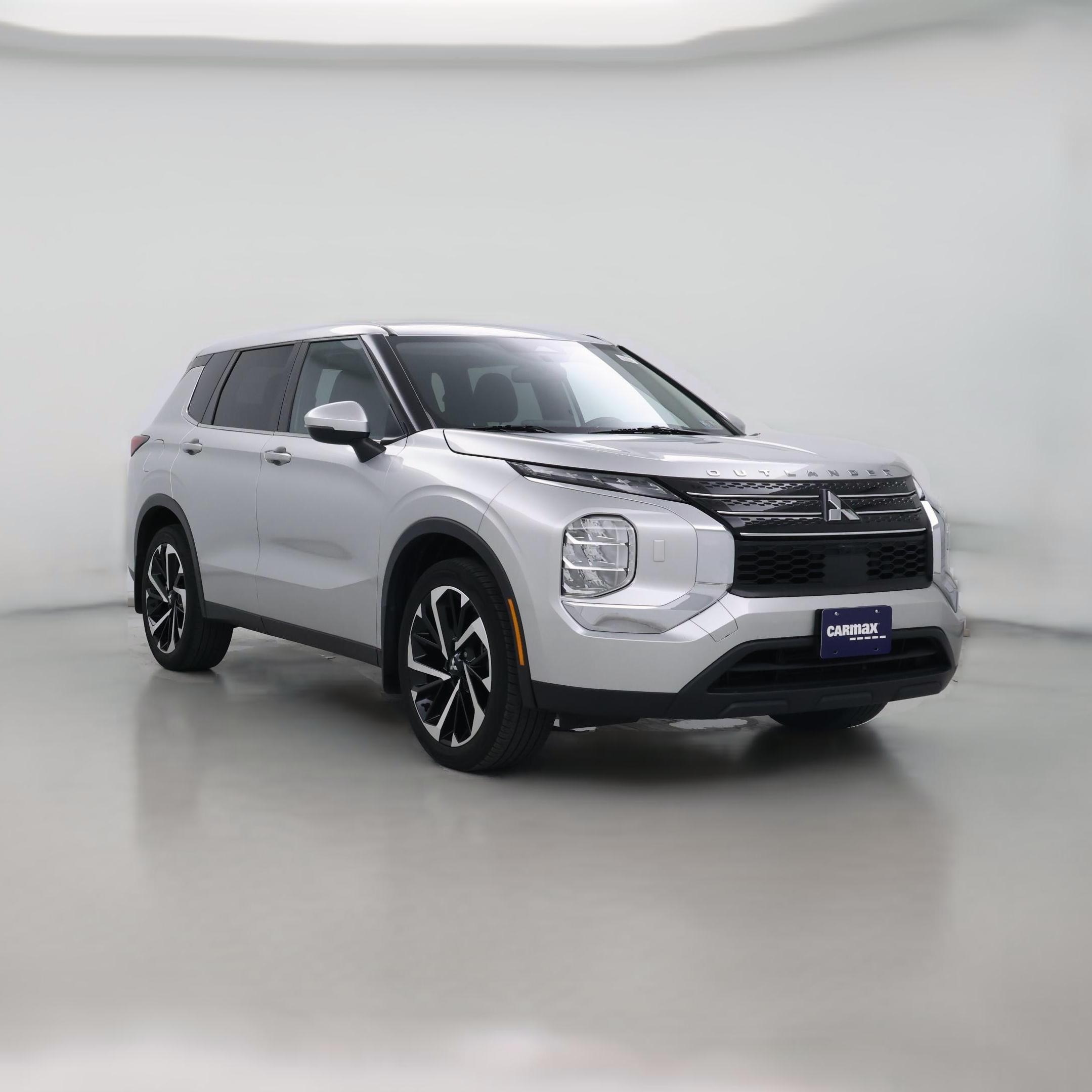 Thumbnail: 2022 Mitsubishi Outlander - 1