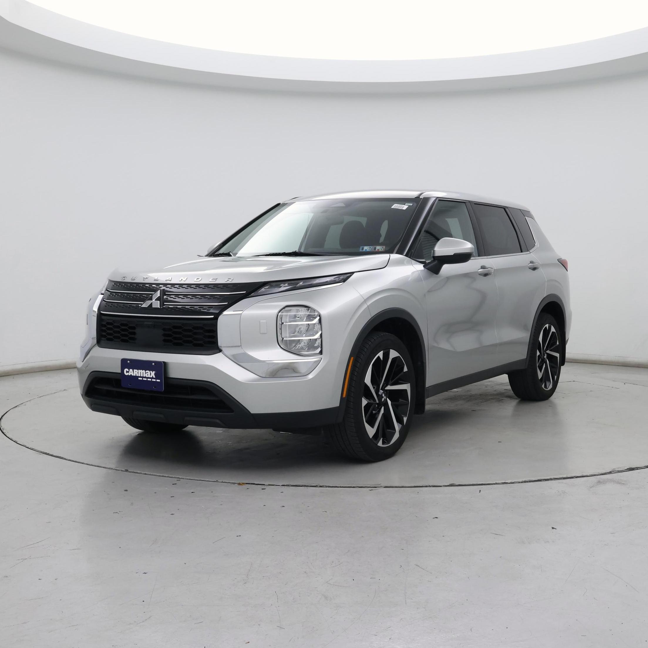 Thumbnail: 2022 Mitsubishi Outlander - 4