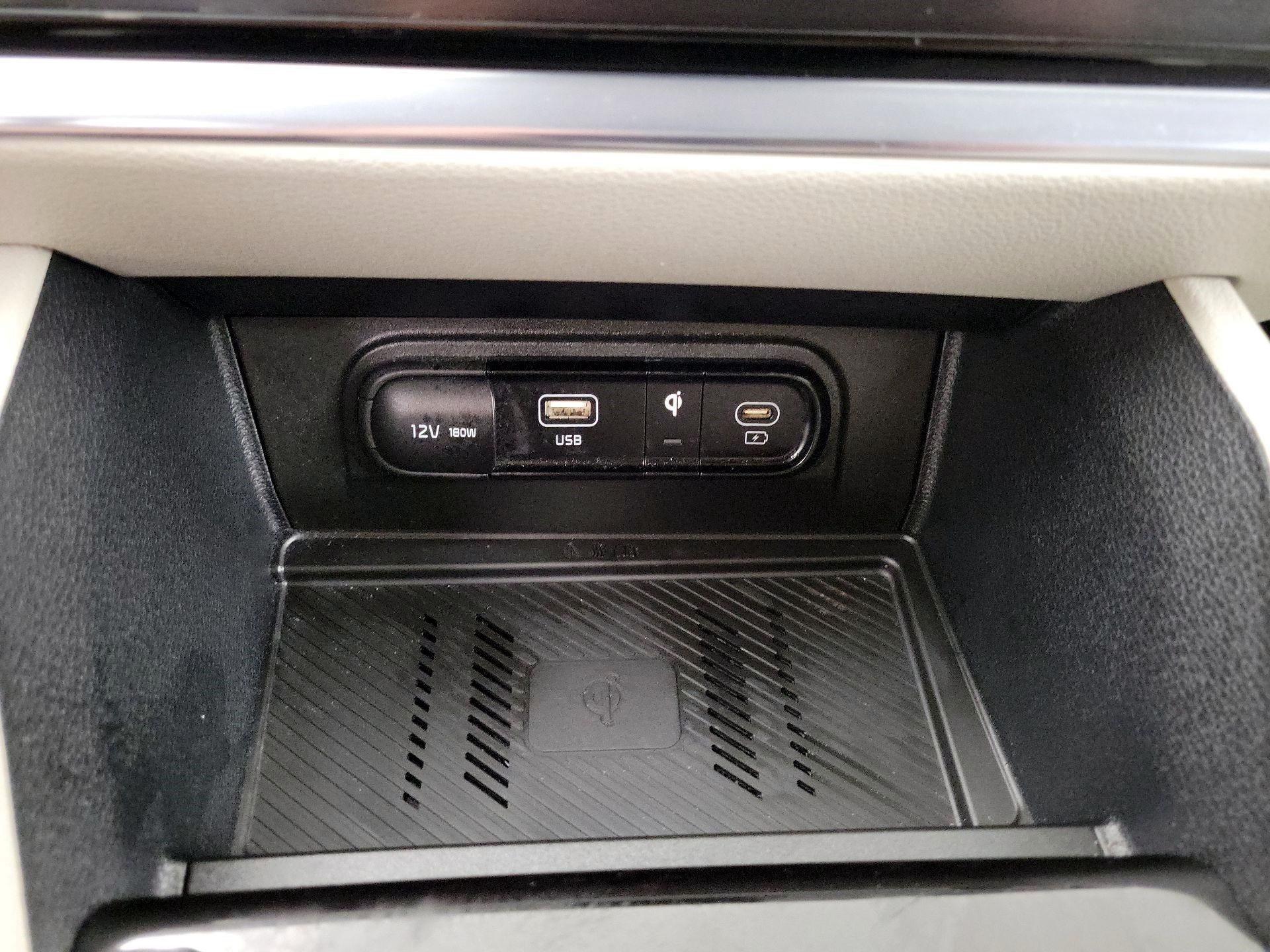 Thumbnail: 2023 Kia Sportage - 17