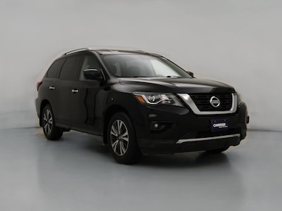Black 2017 Nissan Pathfinder SL