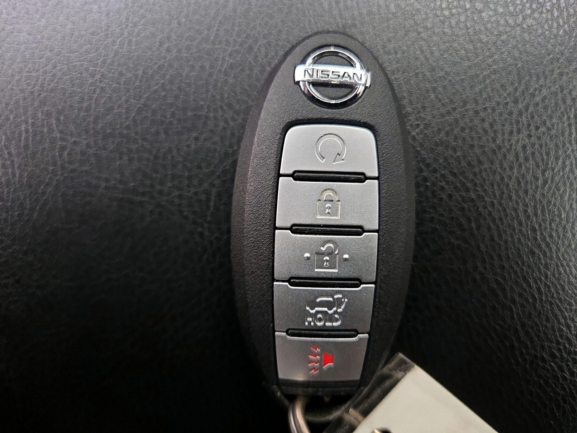 Thumbnail: 2017 Nissan Pathfinder - 20