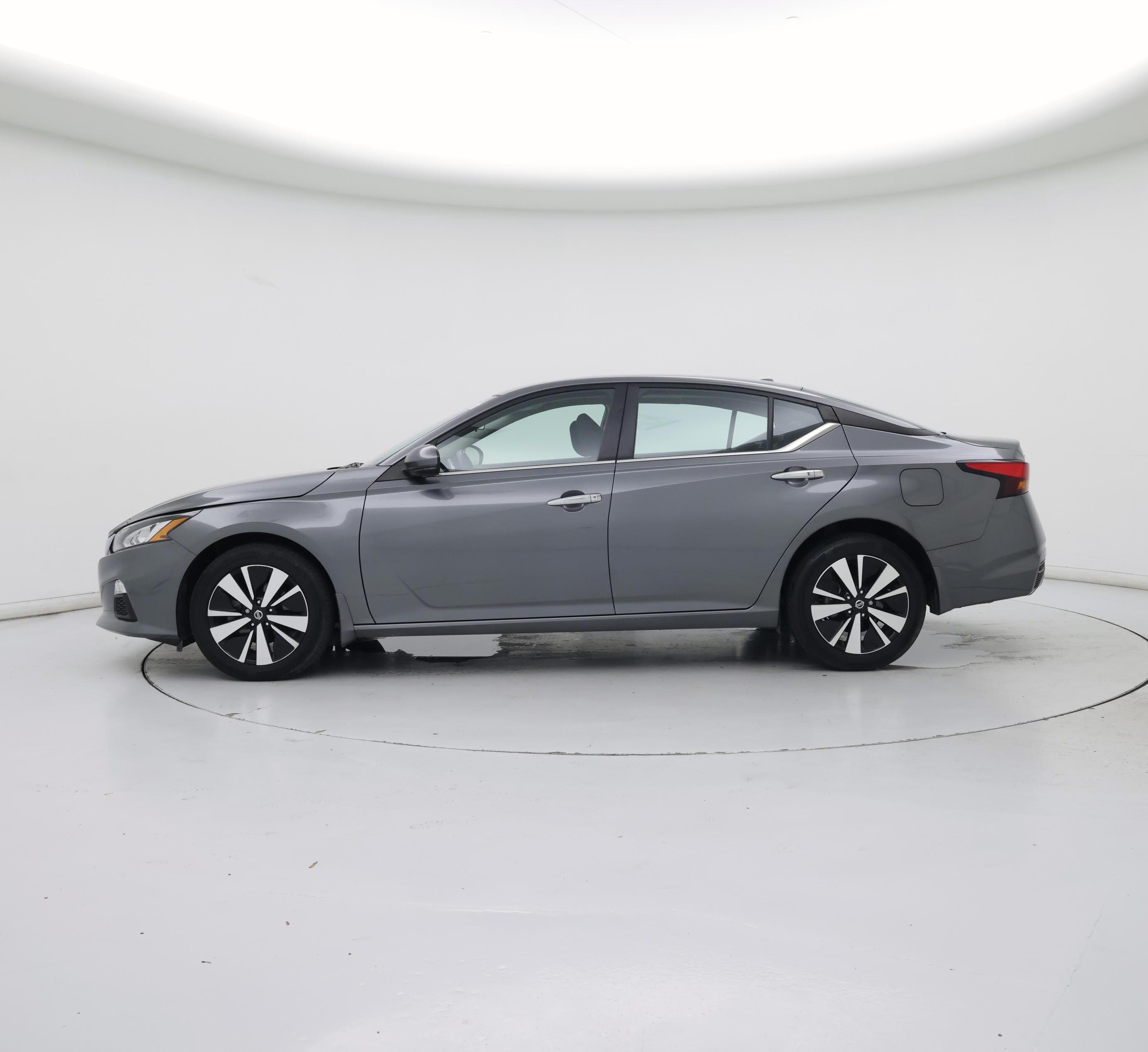 Thumbnail: 2022 Nissan Altima - 3