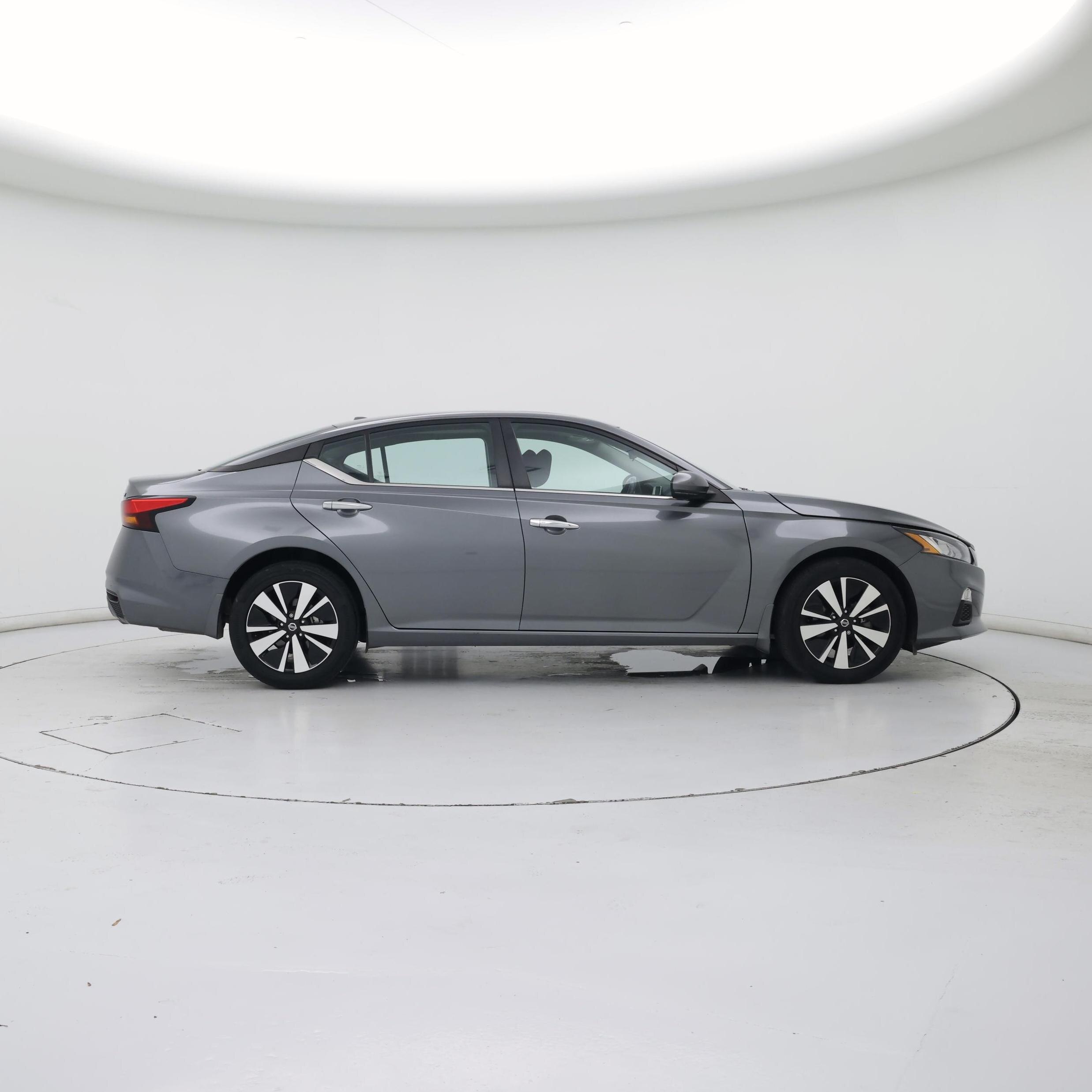 Thumbnail: 2022 Nissan Altima - 7