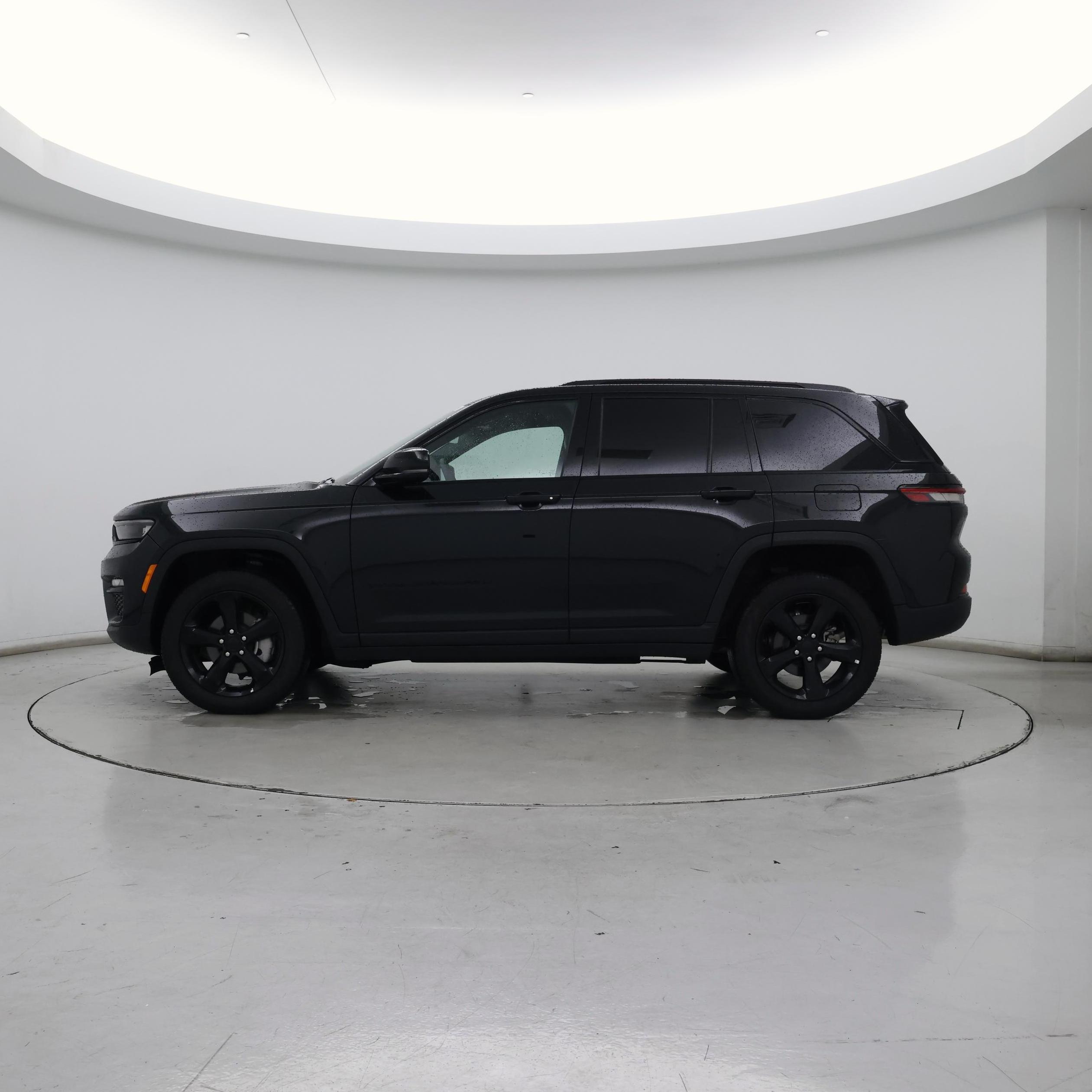 Thumbnail: 2025 Jeep Grand Cherokee - 3