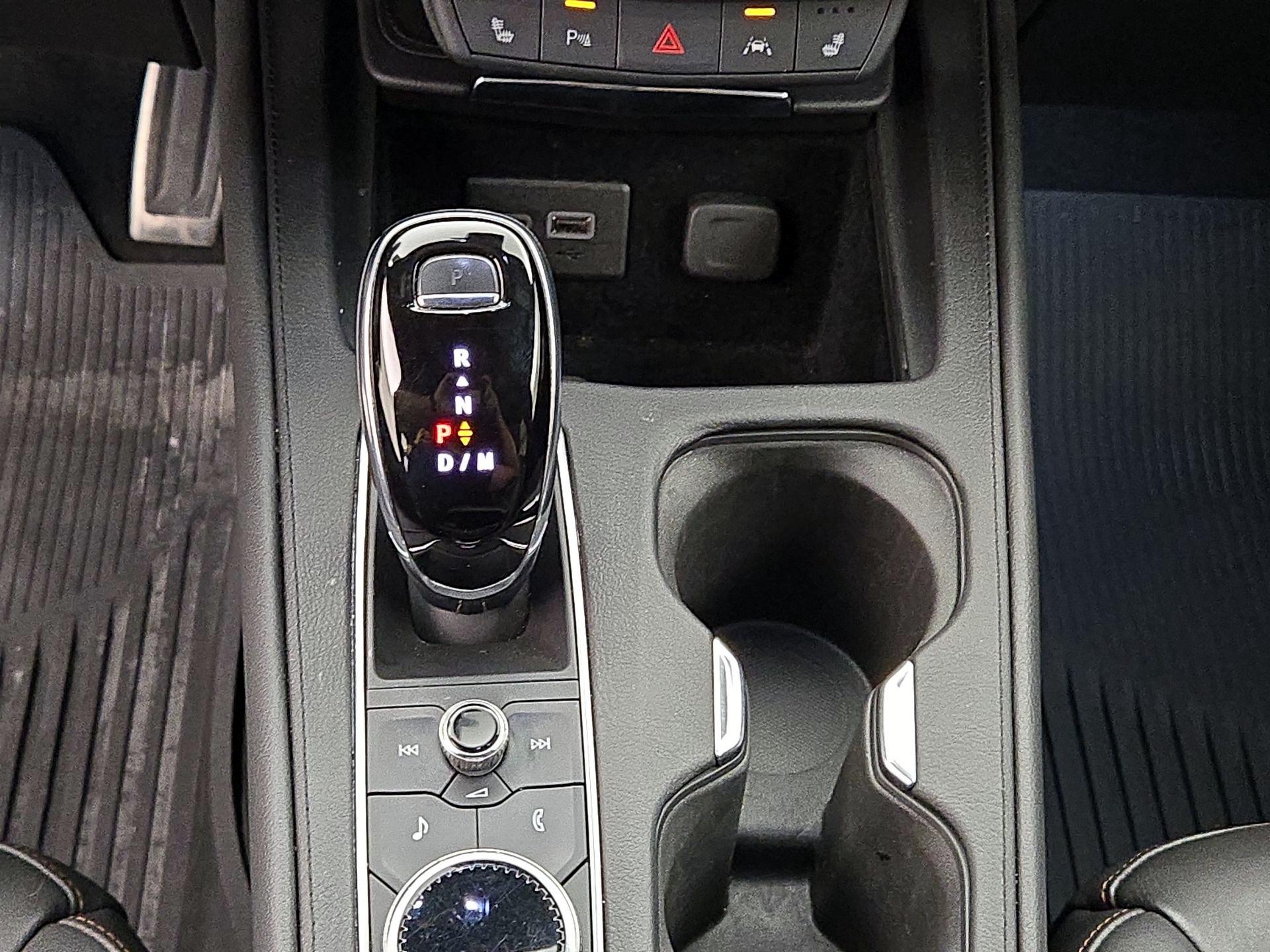 Thumbnail: 2021 Cadillac XT4 - 16