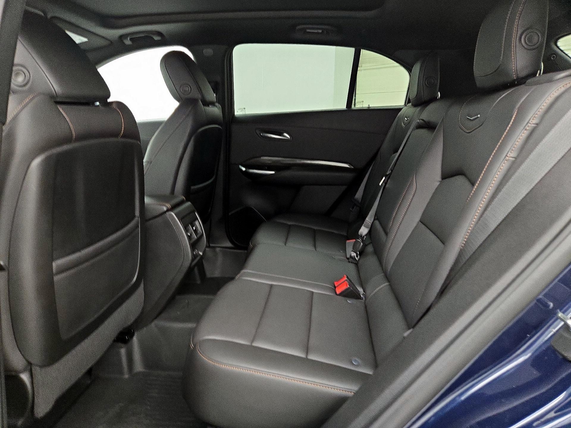 Thumbnail: 2021 Cadillac XT4 - 19