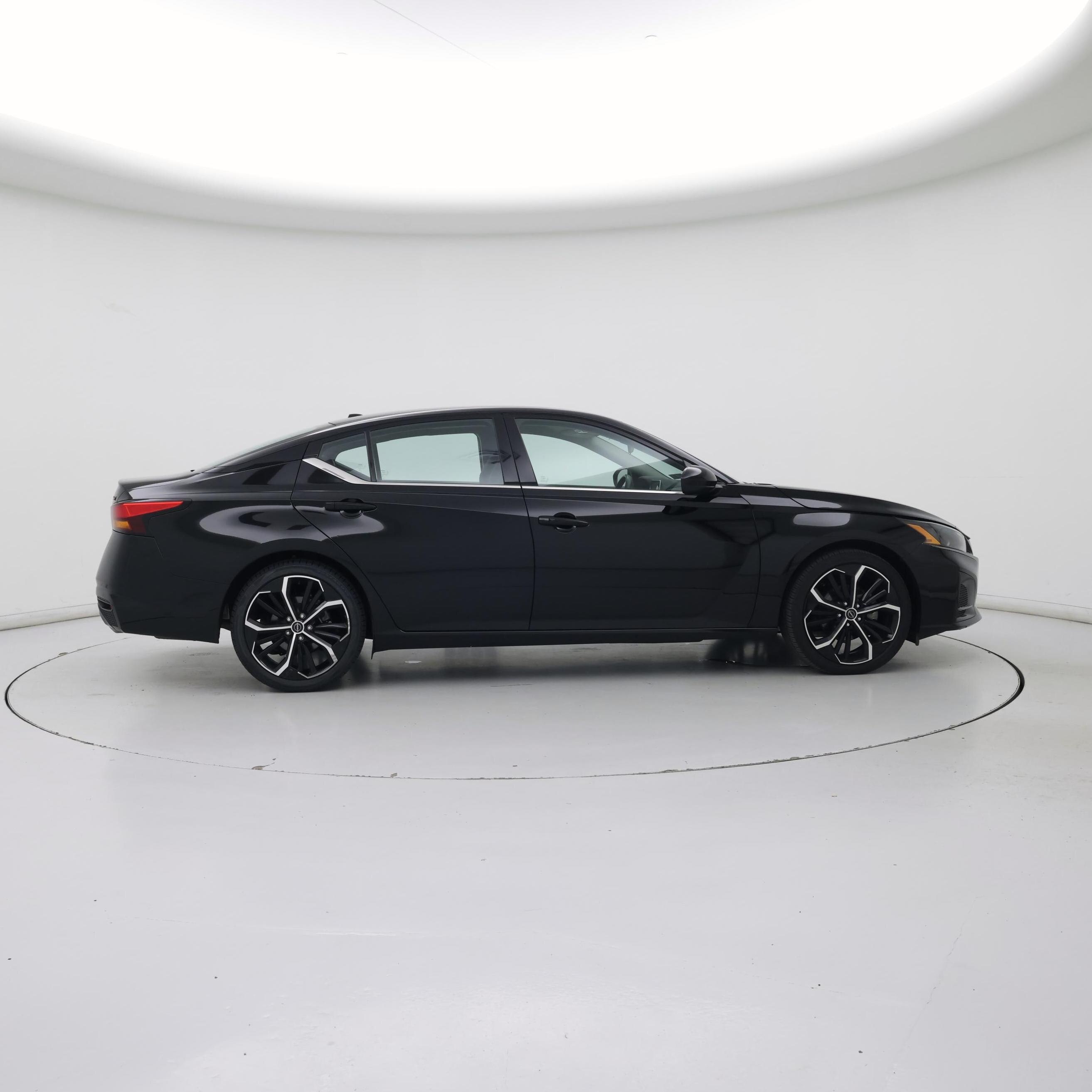 Thumbnail: 2023 Nissan Altima - 7