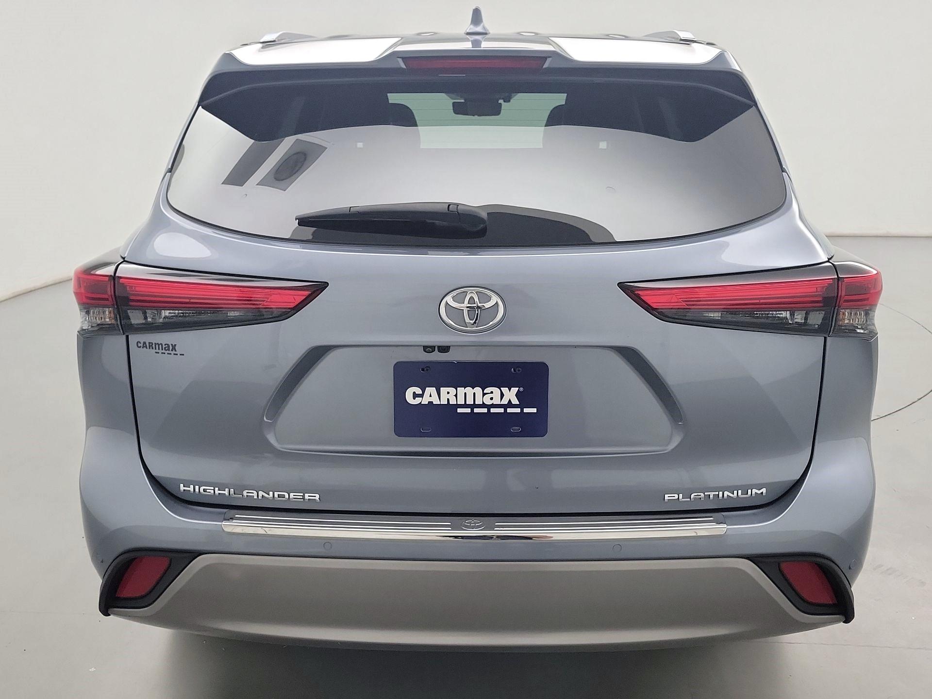 Thumbnail: 2023 Toyota Highlander - 6