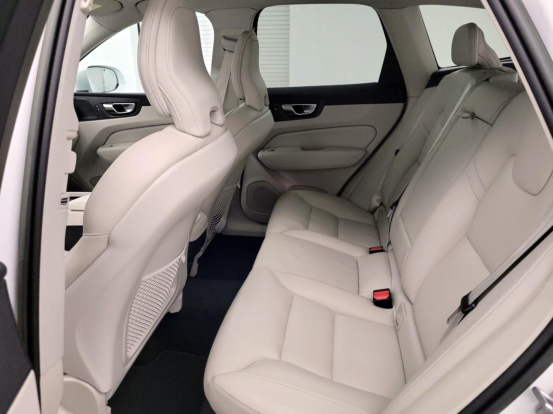Thumbnail: 2023 Volvo XC60 - 17