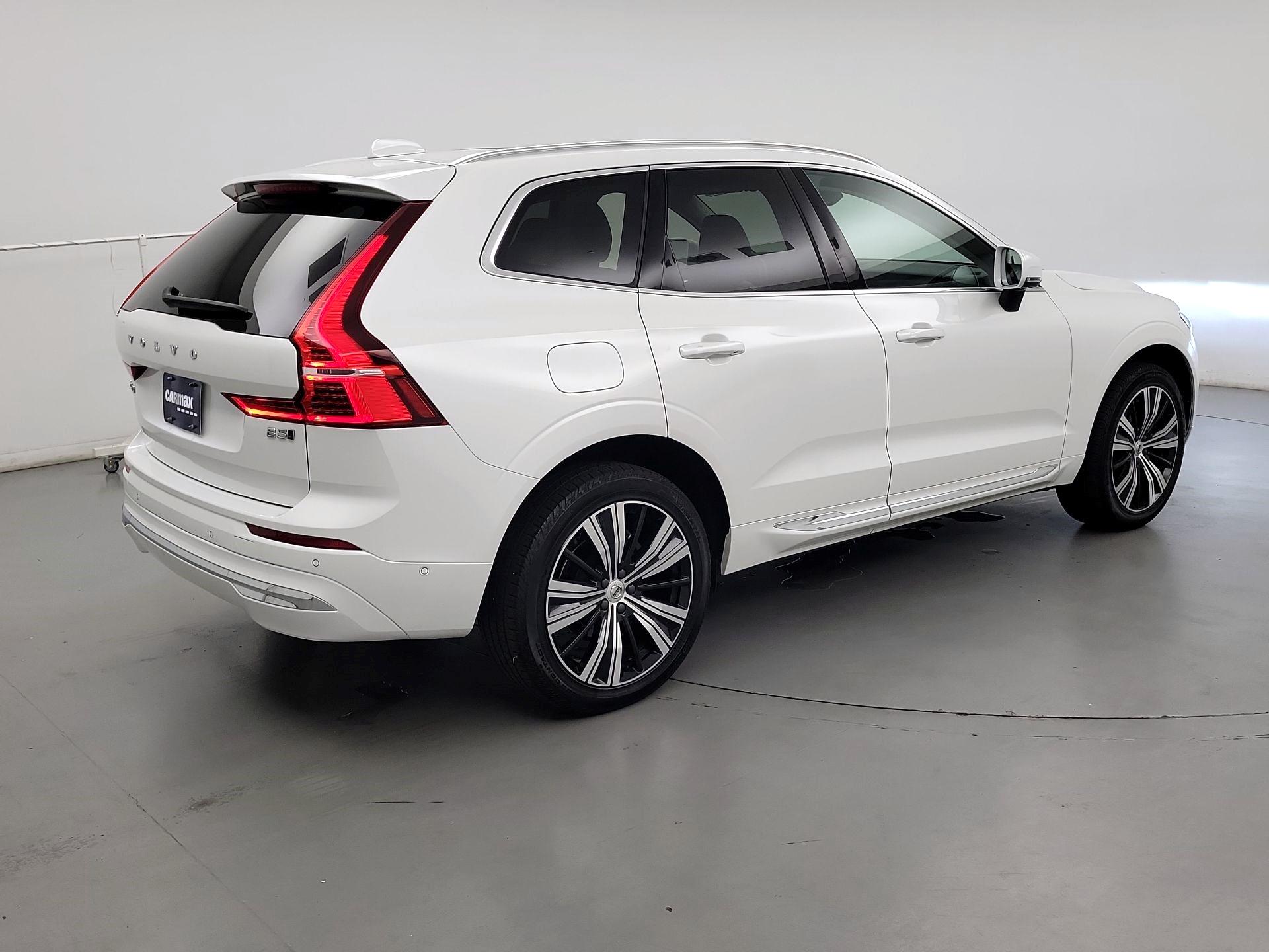 Thumbnail: 2023 Volvo XC60 - 5