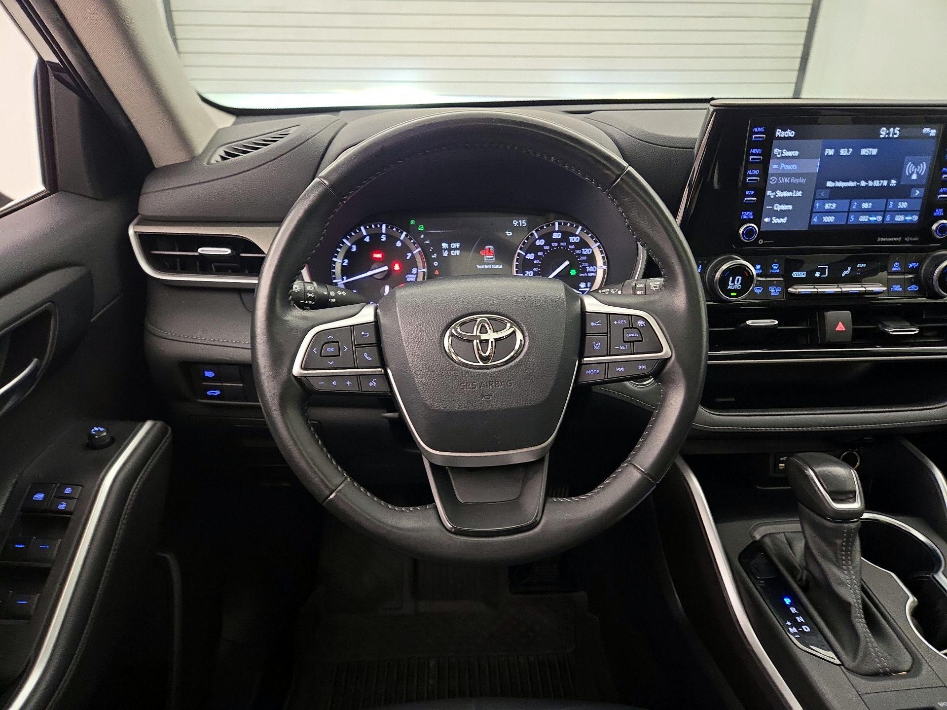 Thumbnail: 2022 Toyota Highlander - 10
