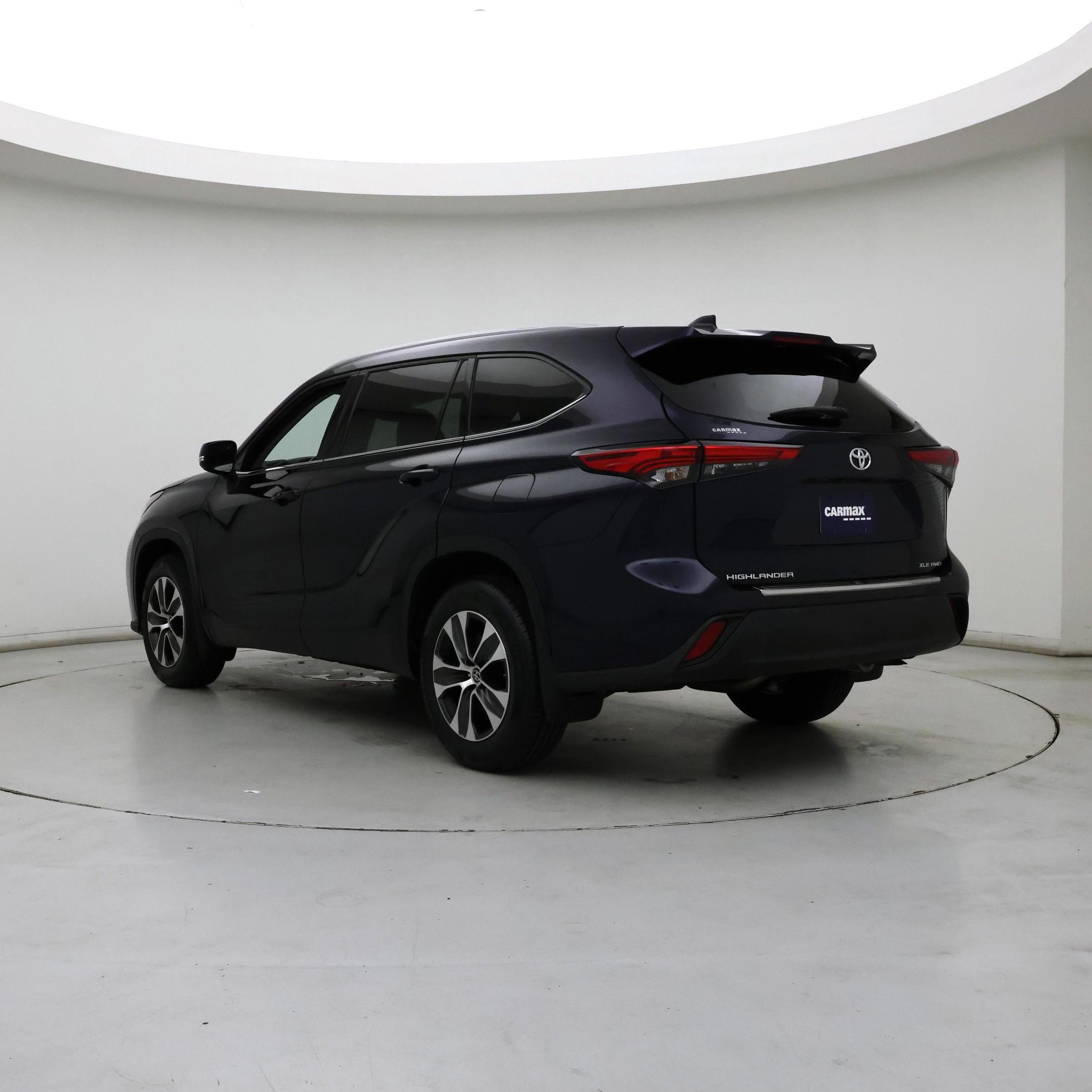 Thumbnail: 2022 Toyota Highlander - 2
