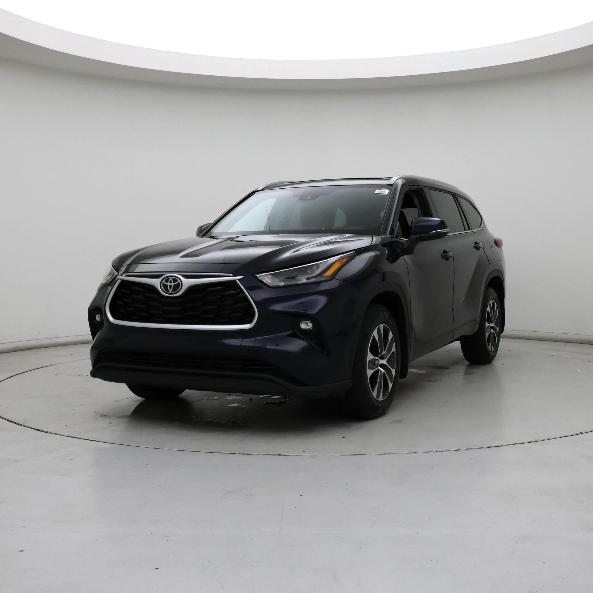 Thumbnail: 2022 Toyota Highlander - 4