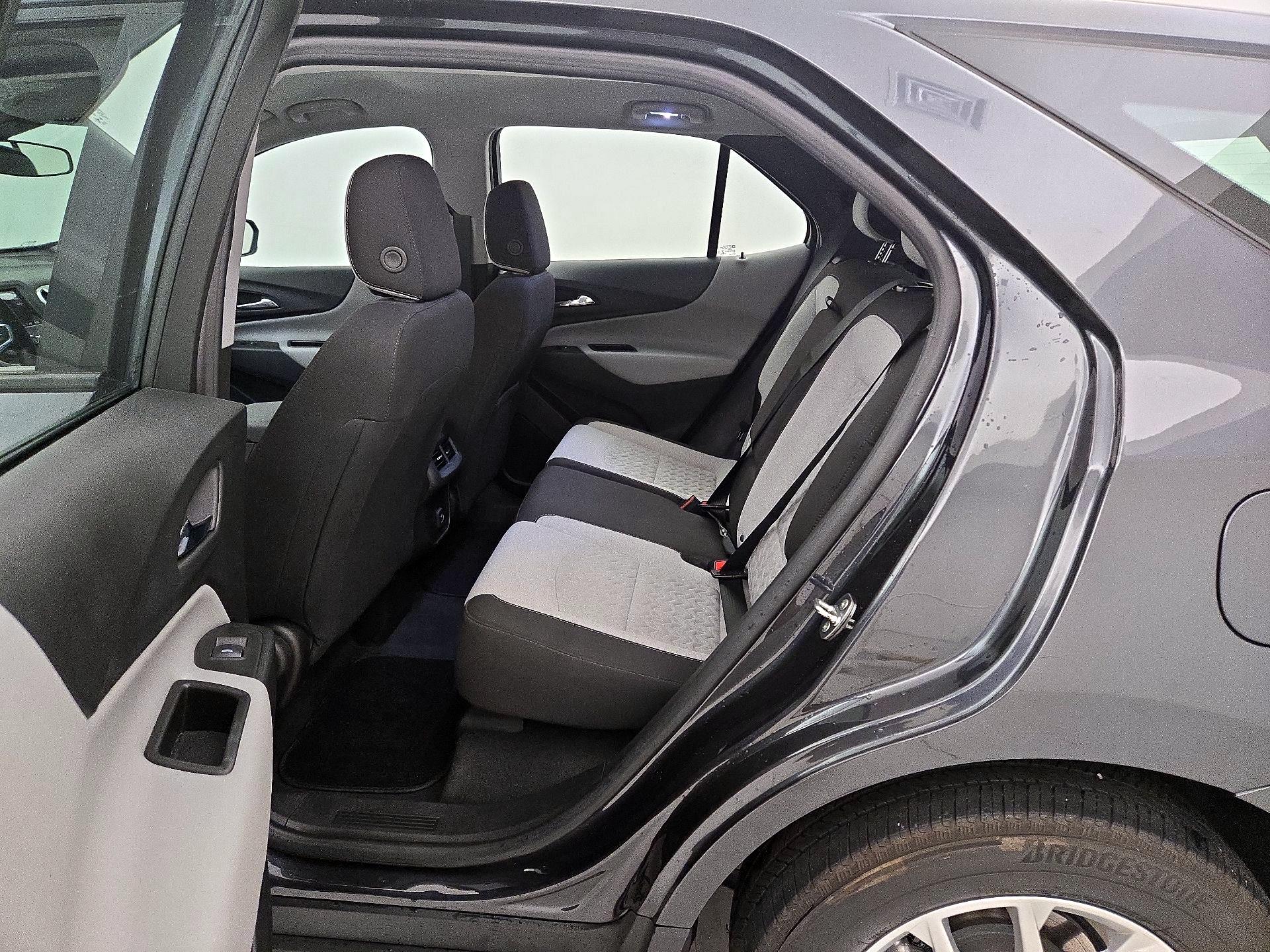 Thumbnail: 2022 Chevrolet Equinox - 18