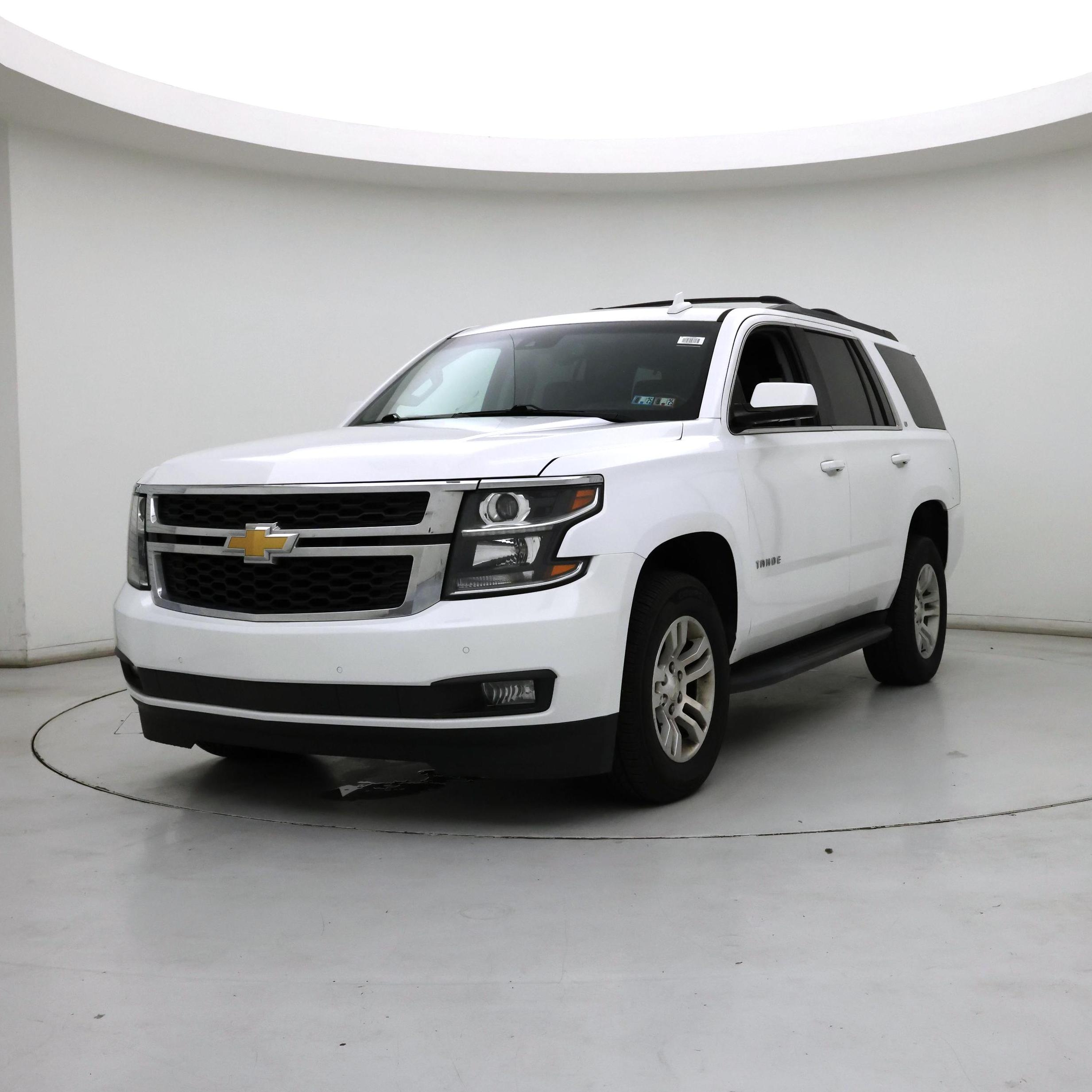 Thumbnail: 2019 Chevrolet Tahoe - 4