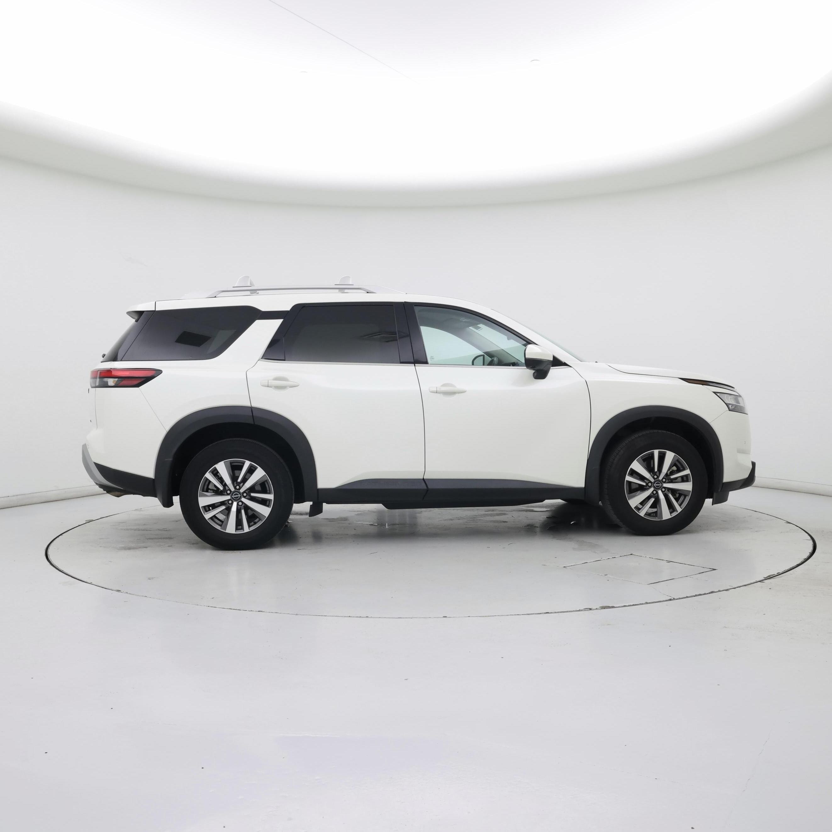 Thumbnail: 2022 Nissan Pathfinder - 7
