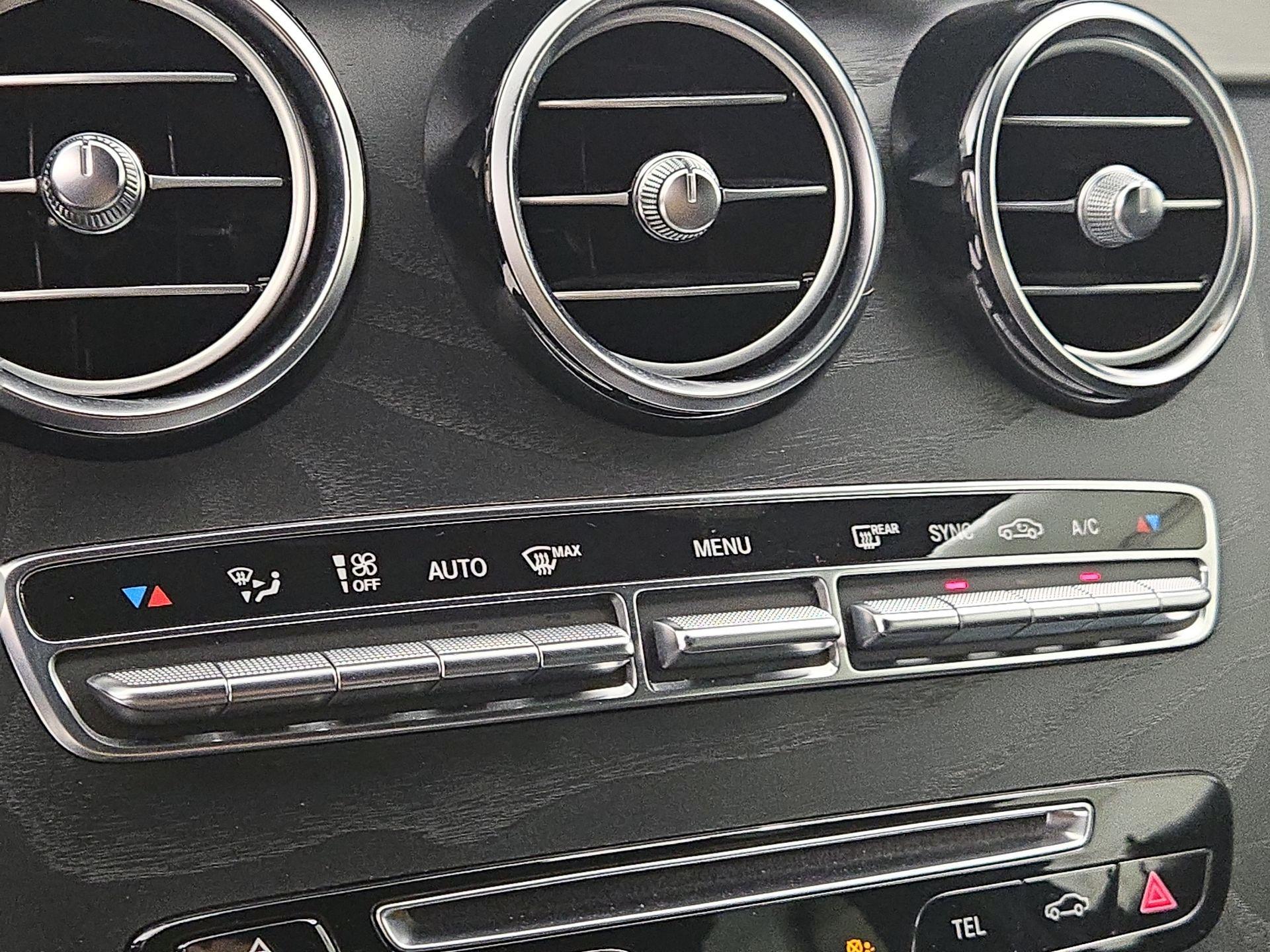Thumbnail: 2019 Mercedes-Benz GLC - 16