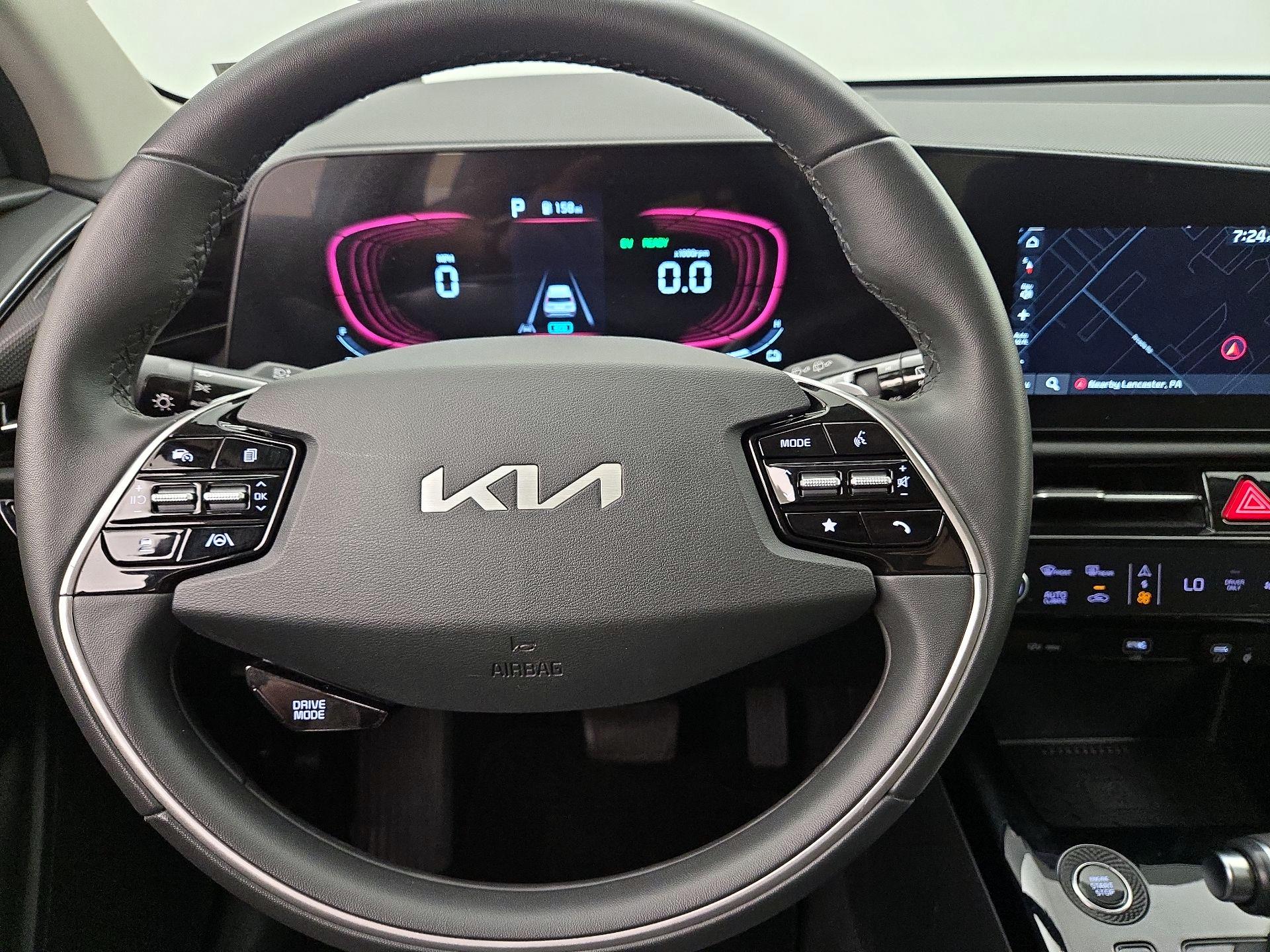 Thumbnail: 2023 Kia Niro - 10
