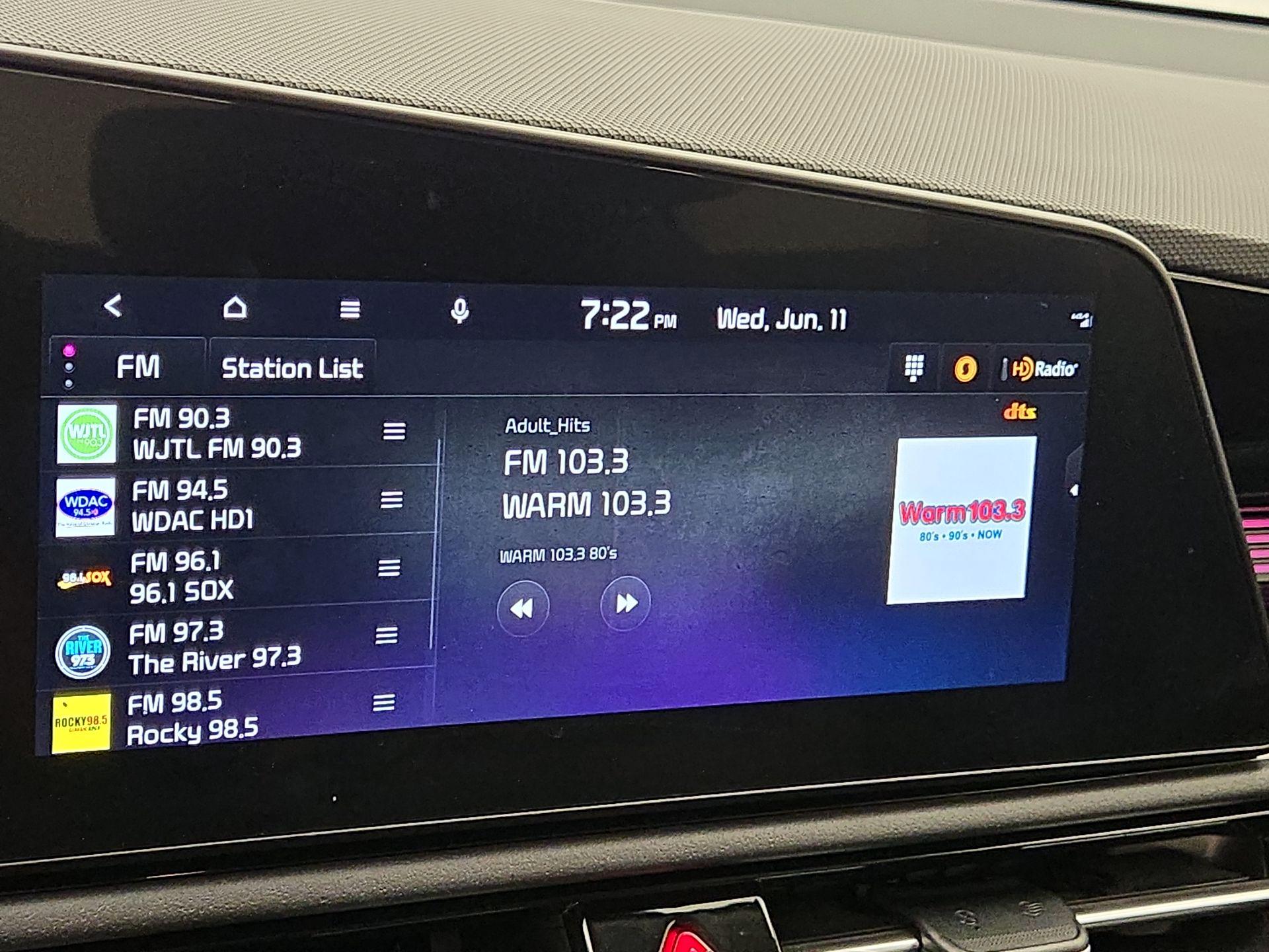 Thumbnail: 2023 Kia Niro - 16