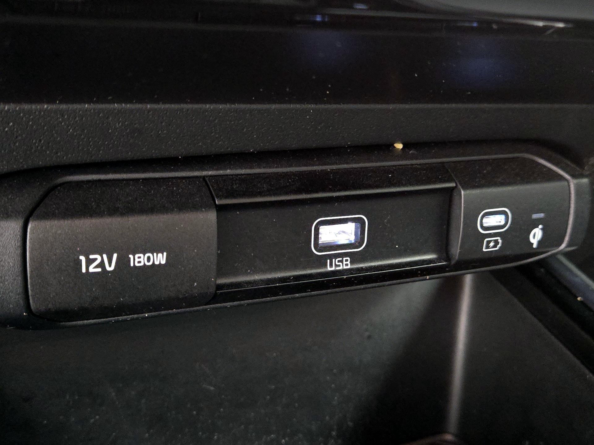 Thumbnail: 2023 Kia Niro - 19