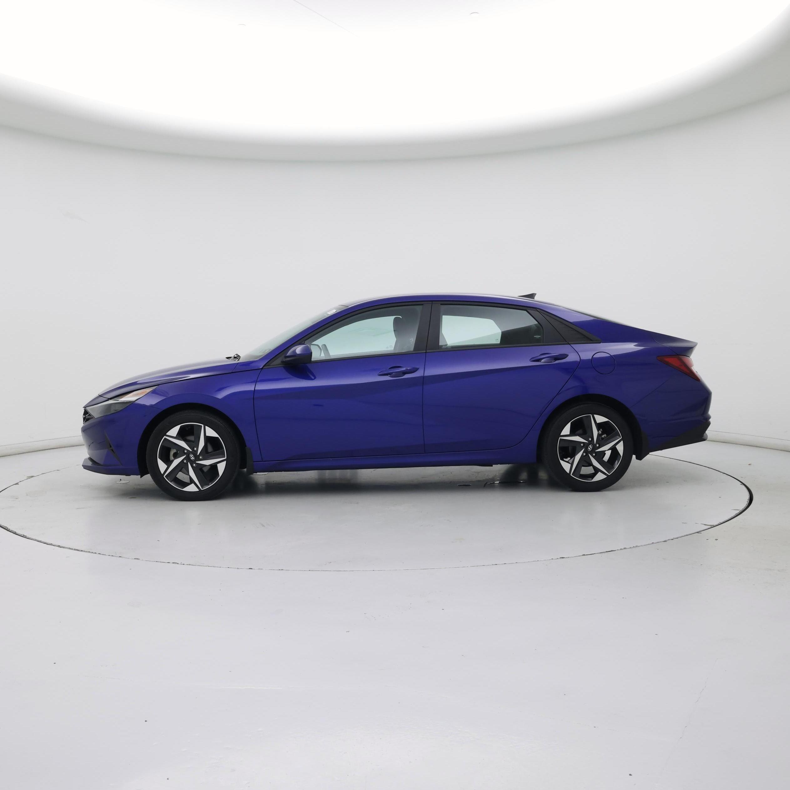 Thumbnail: 2023 Hyundai Elantra - 3