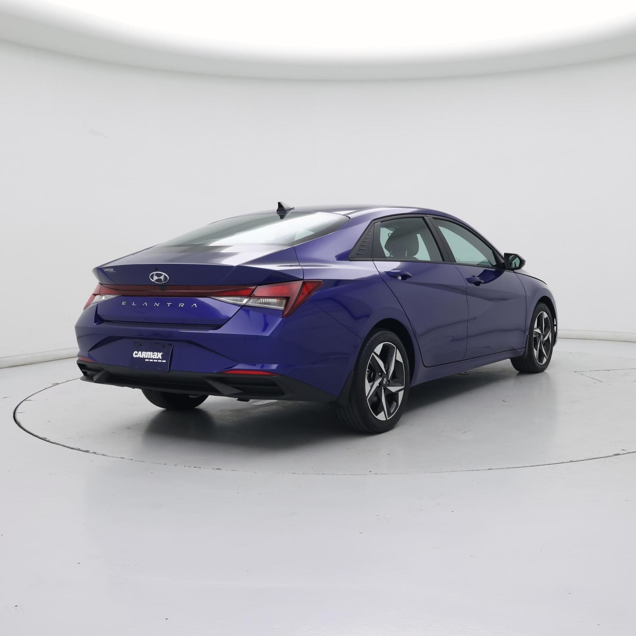 Thumbnail: 2023 Hyundai Elantra - 8