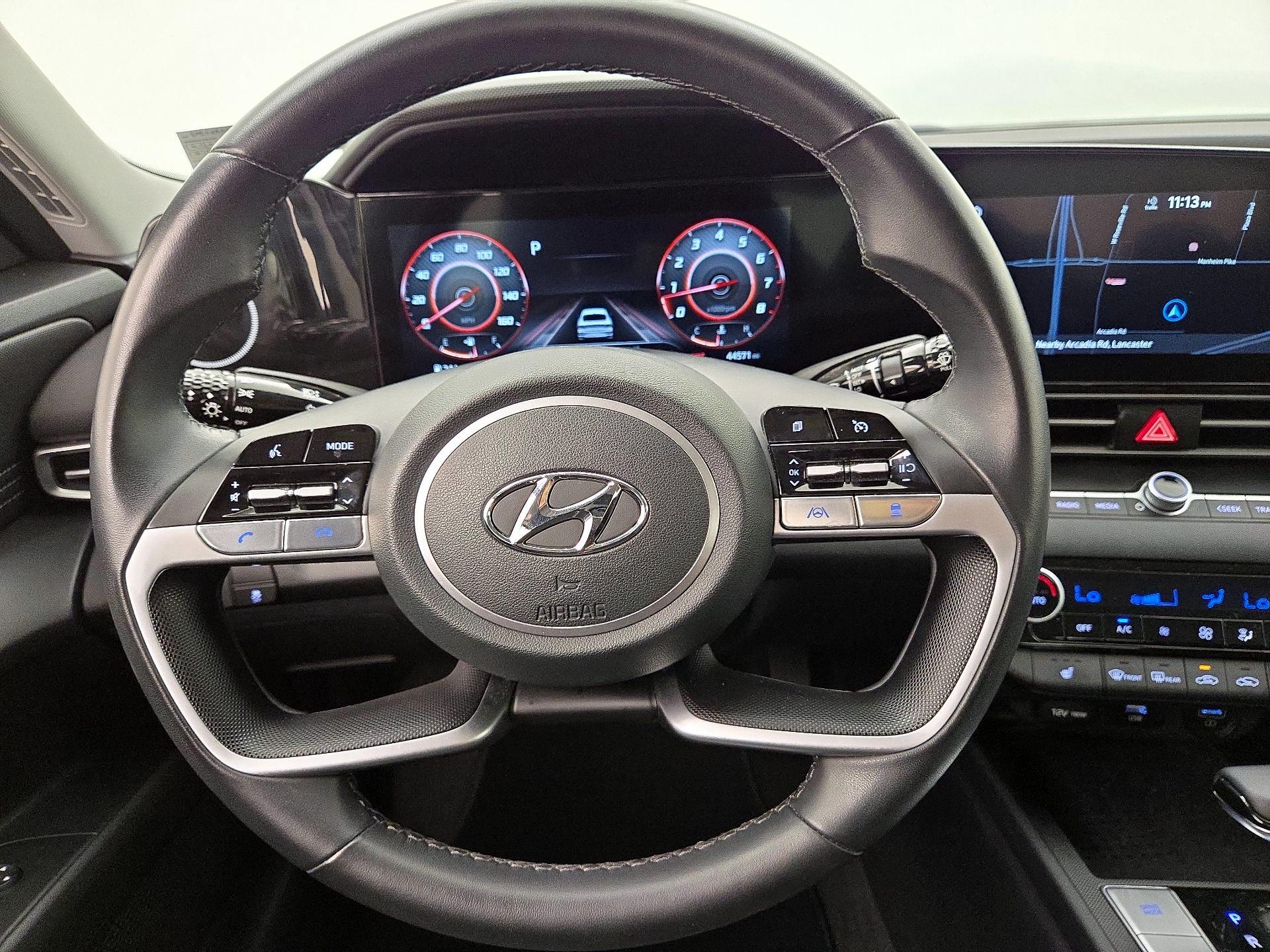 Thumbnail: 2023 Hyundai Elantra - 10